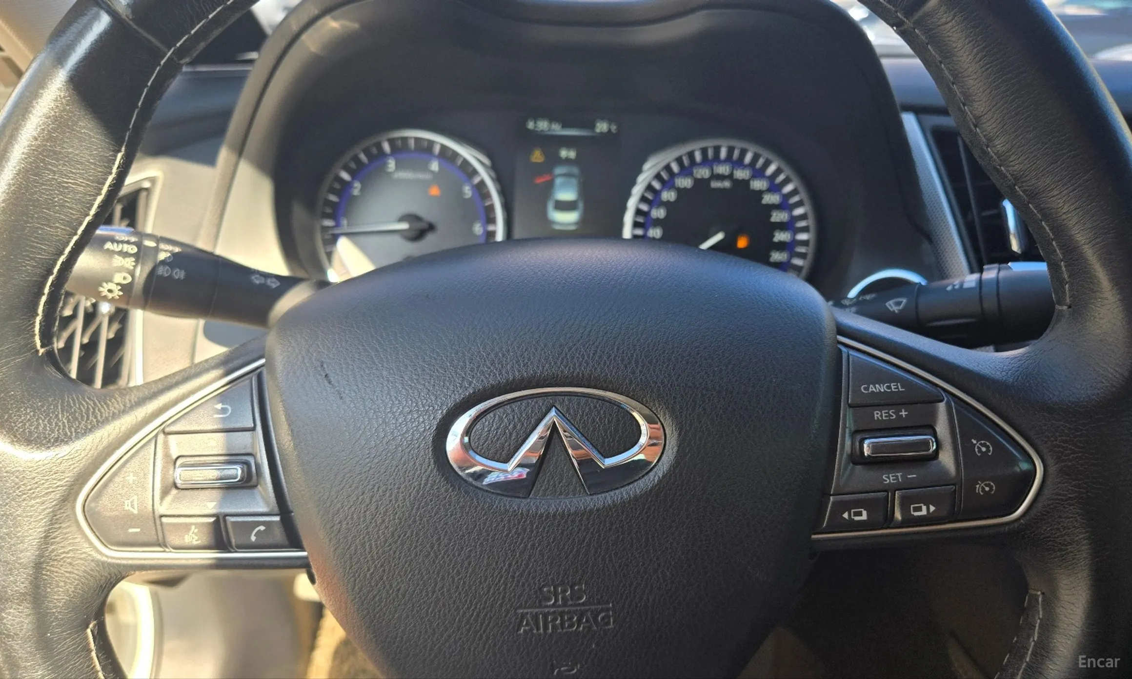 Infiniti Q50 превью 17