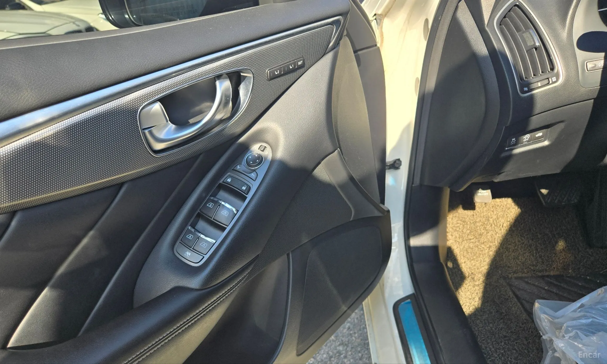 Infiniti Q50 превью 19
