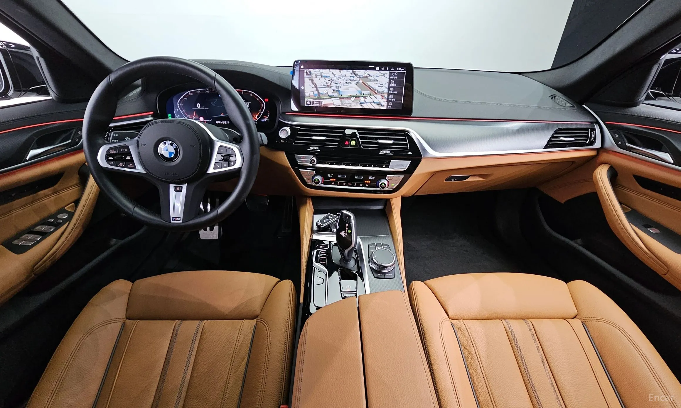 BMW 5 Series (G30) превью 4