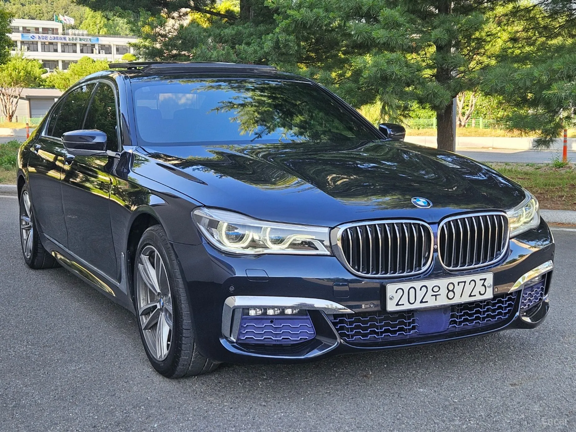 BMW 7 Series (G11) превью 2