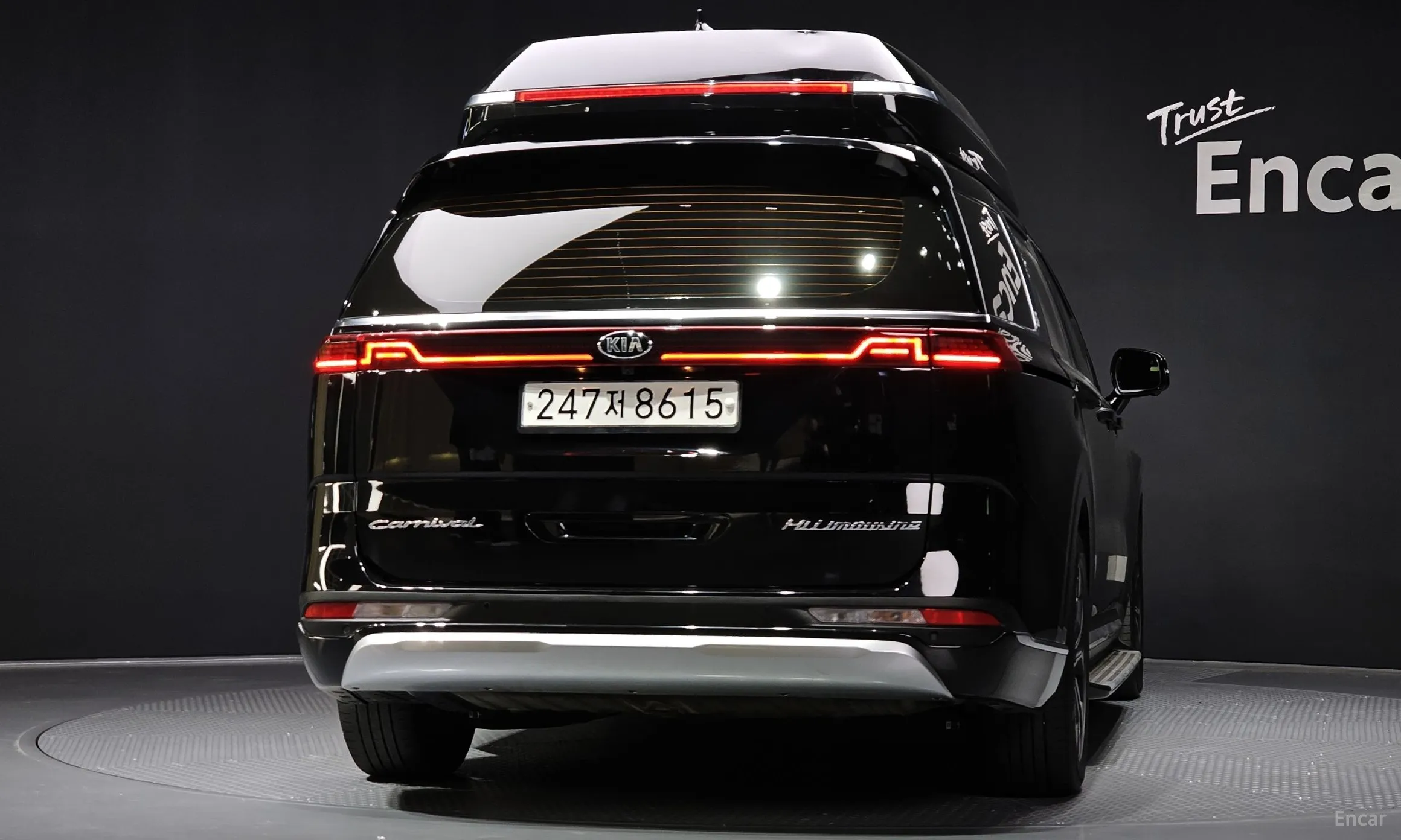 Kia Carnival Gen 4 превью 3