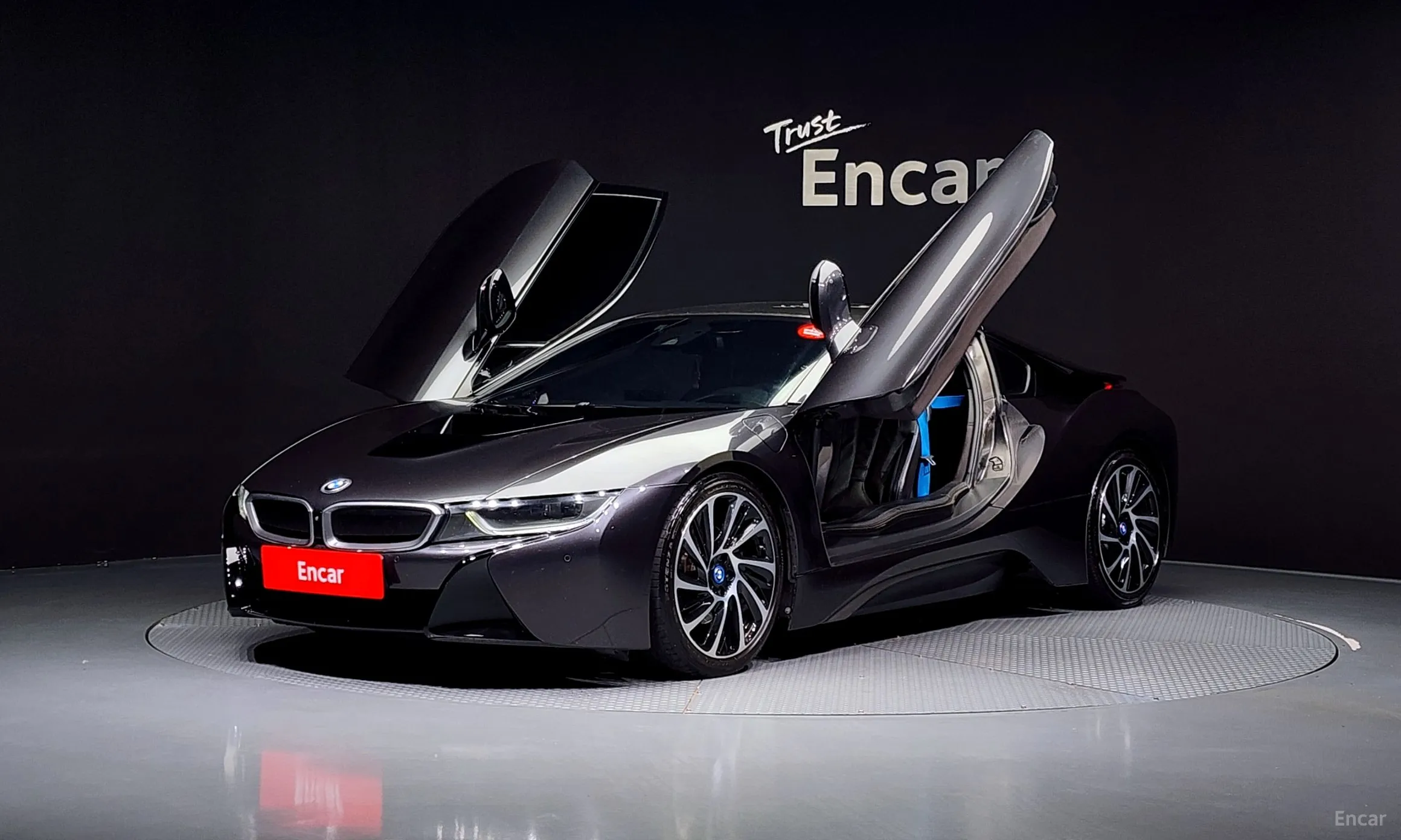 i8
