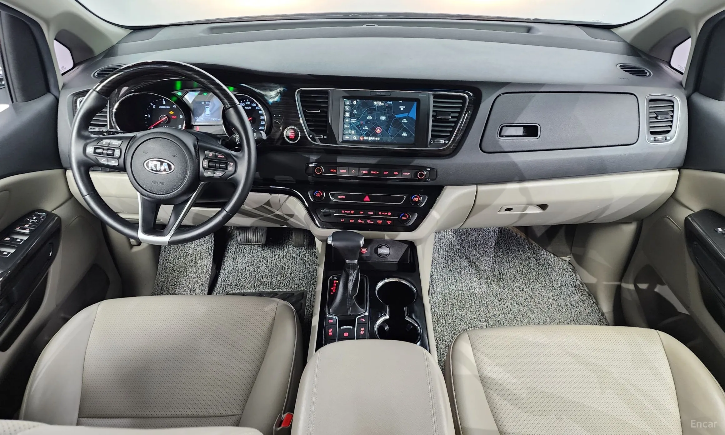 Kia Carnival превью 4