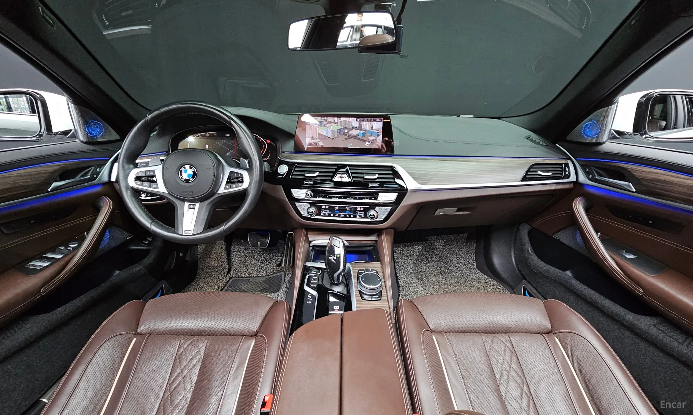 BMW 5 Series (G30) превью 4