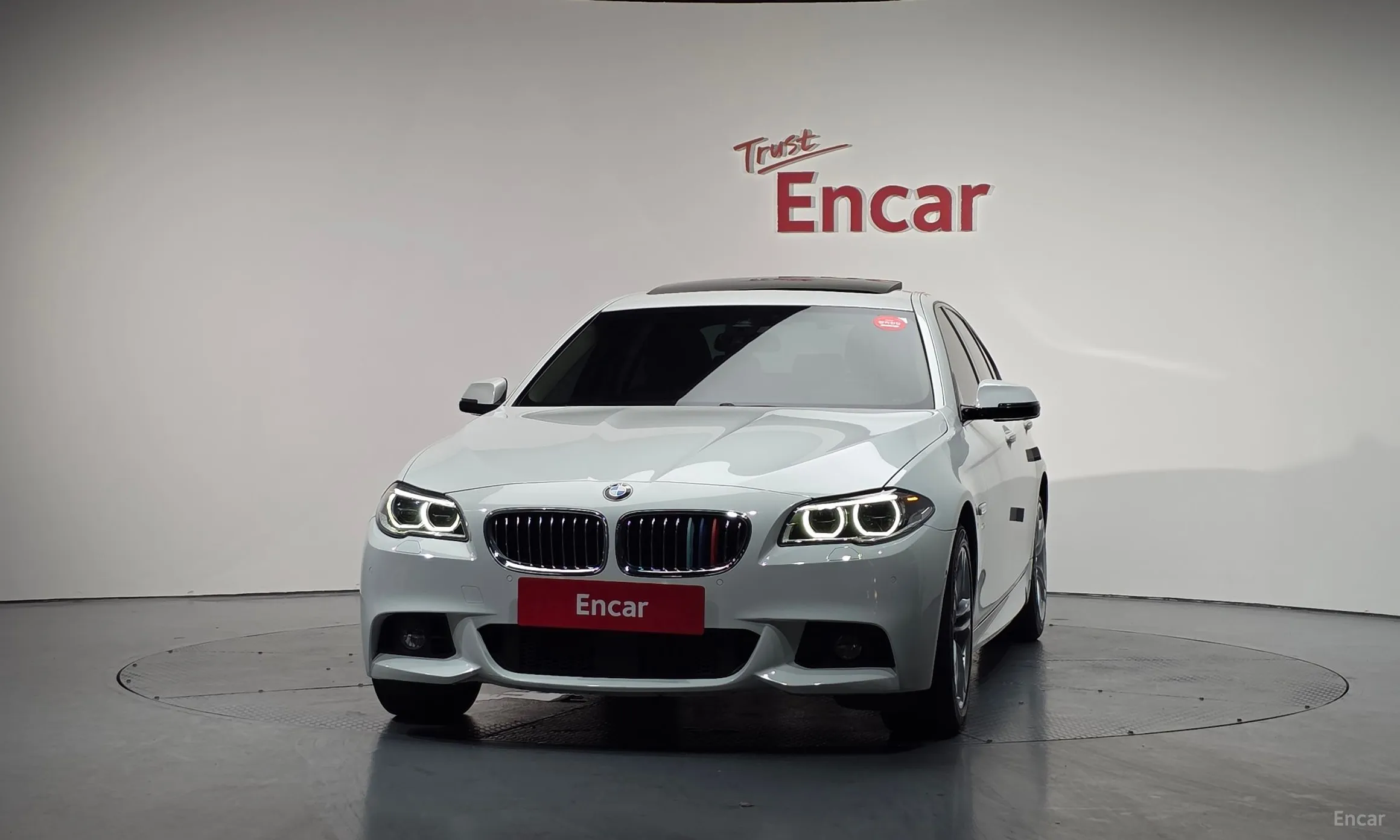 BMW 5 Series (F10) превью 2