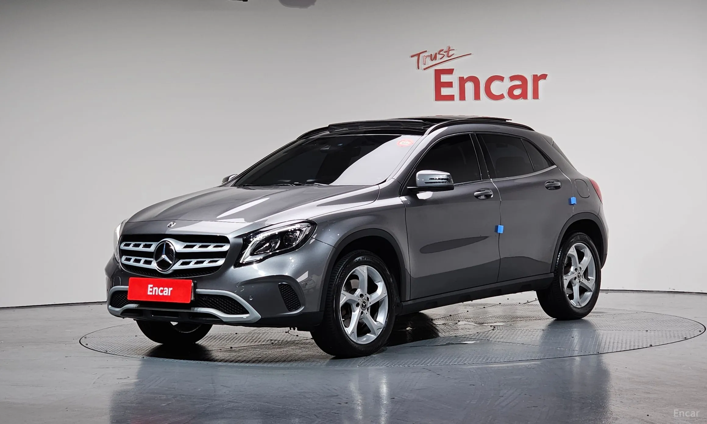 Mercedes Benz GLA-Class X156