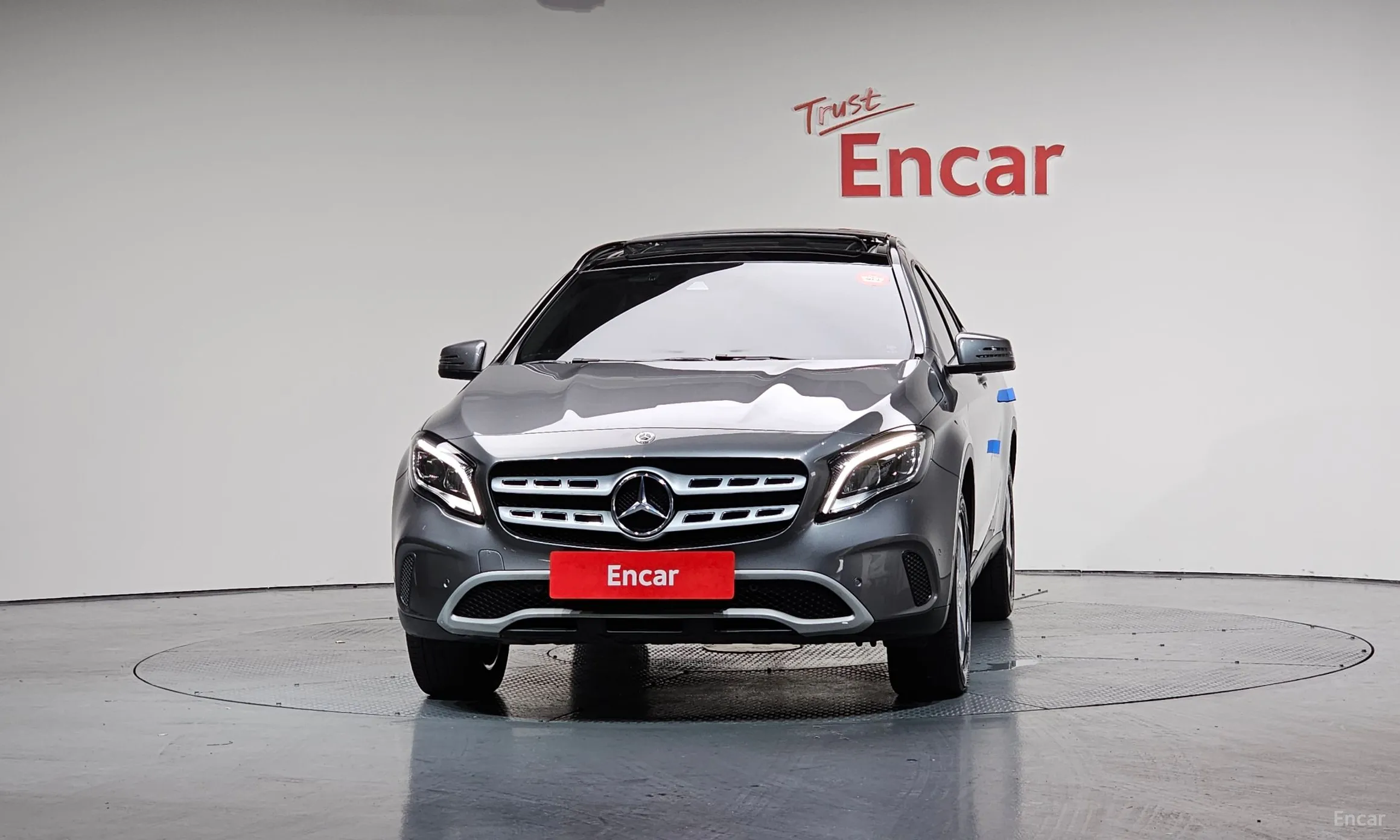 Mercedes Benz GLA-Class X156