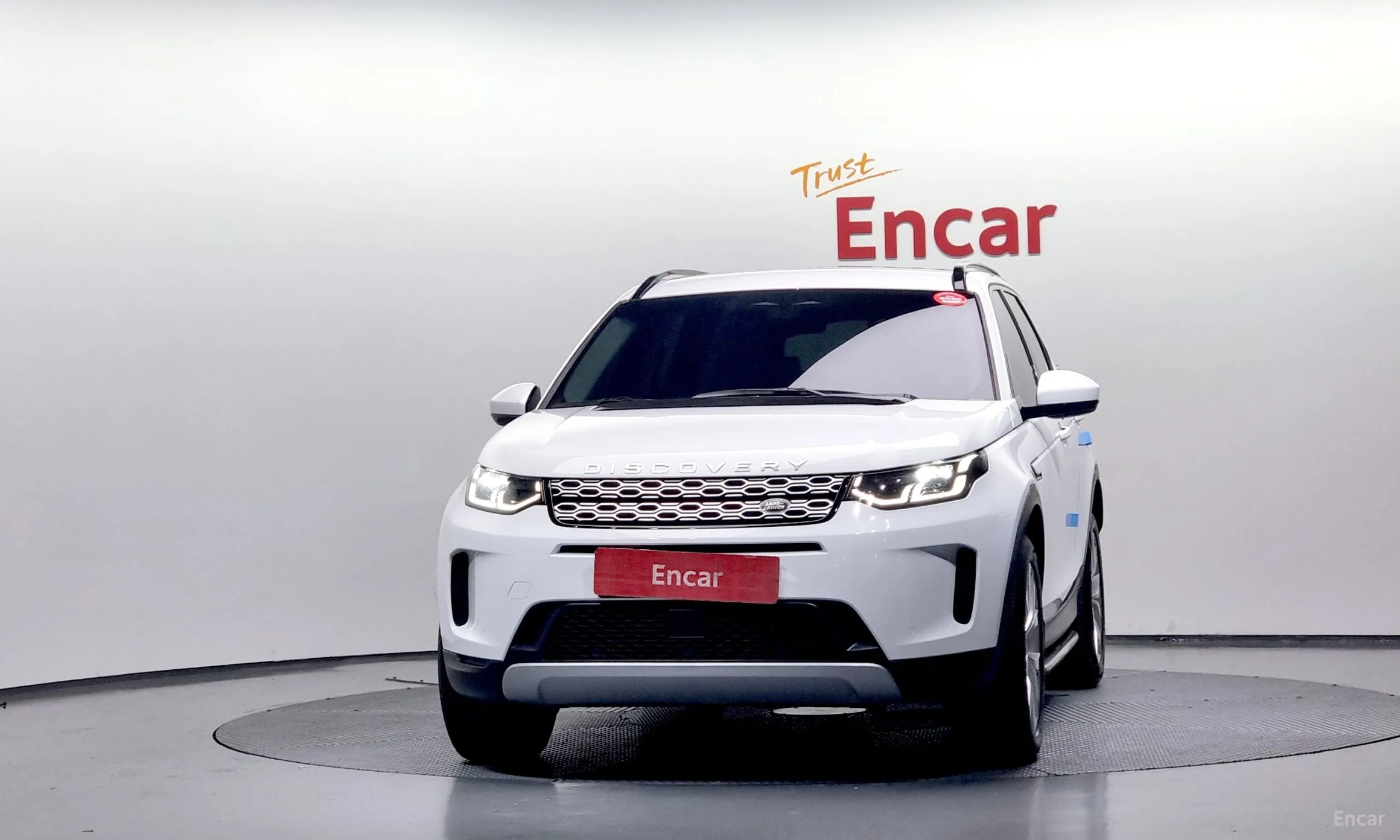 Land Rover Discovery Sports превью 2
