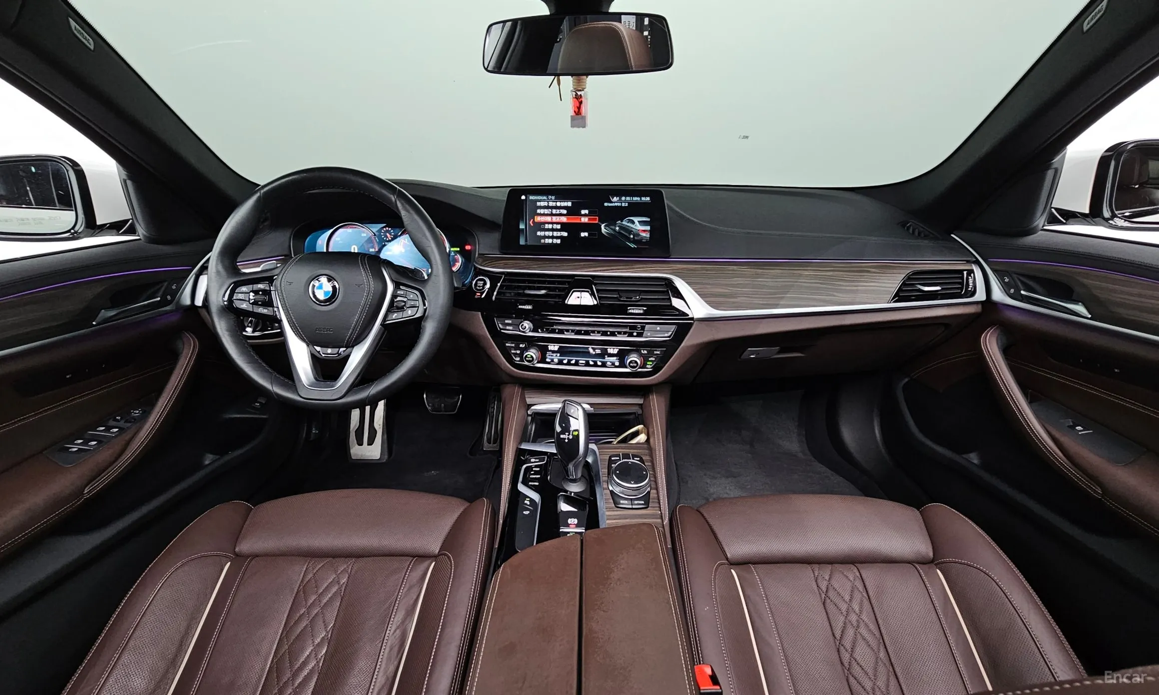 BMW 5 Series (G30) превью 4