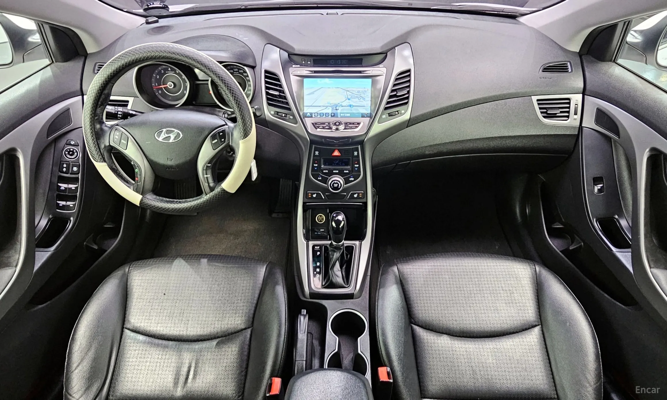 Hyundai Avante превью 4