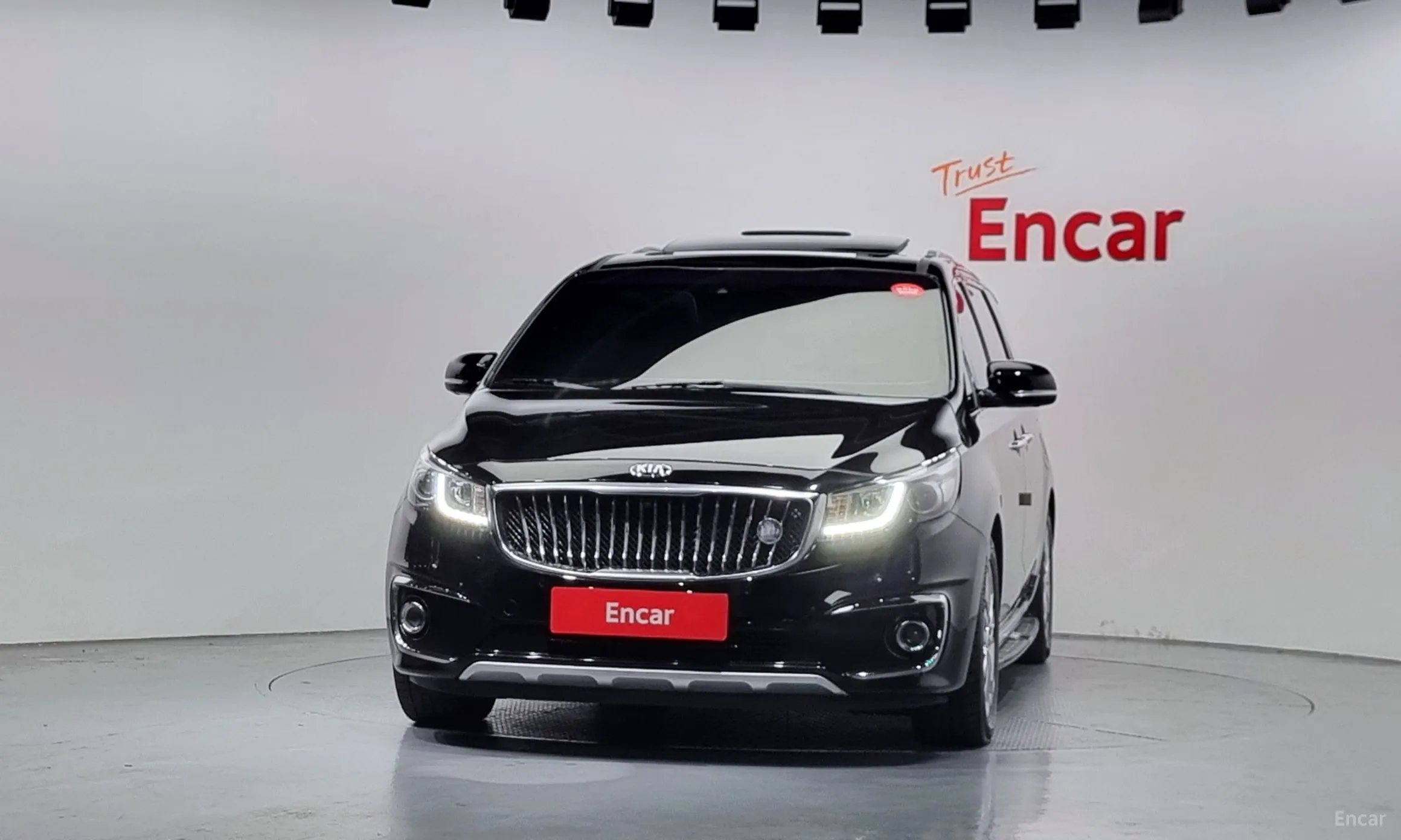 Kia Carnival превью 2