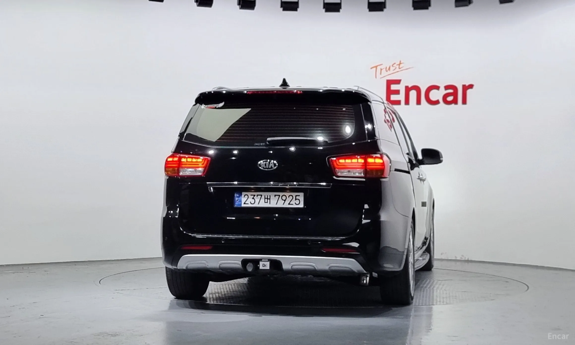 Kia Carnival превью 3