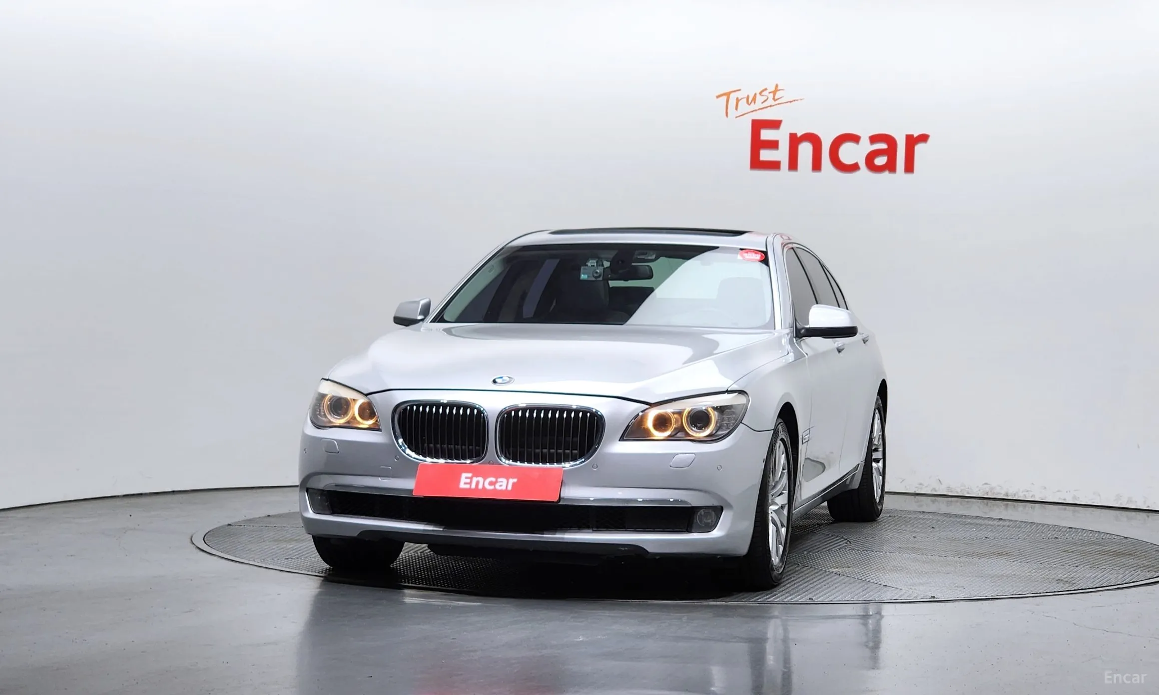 BMW 7 Series (F01) превью 2
