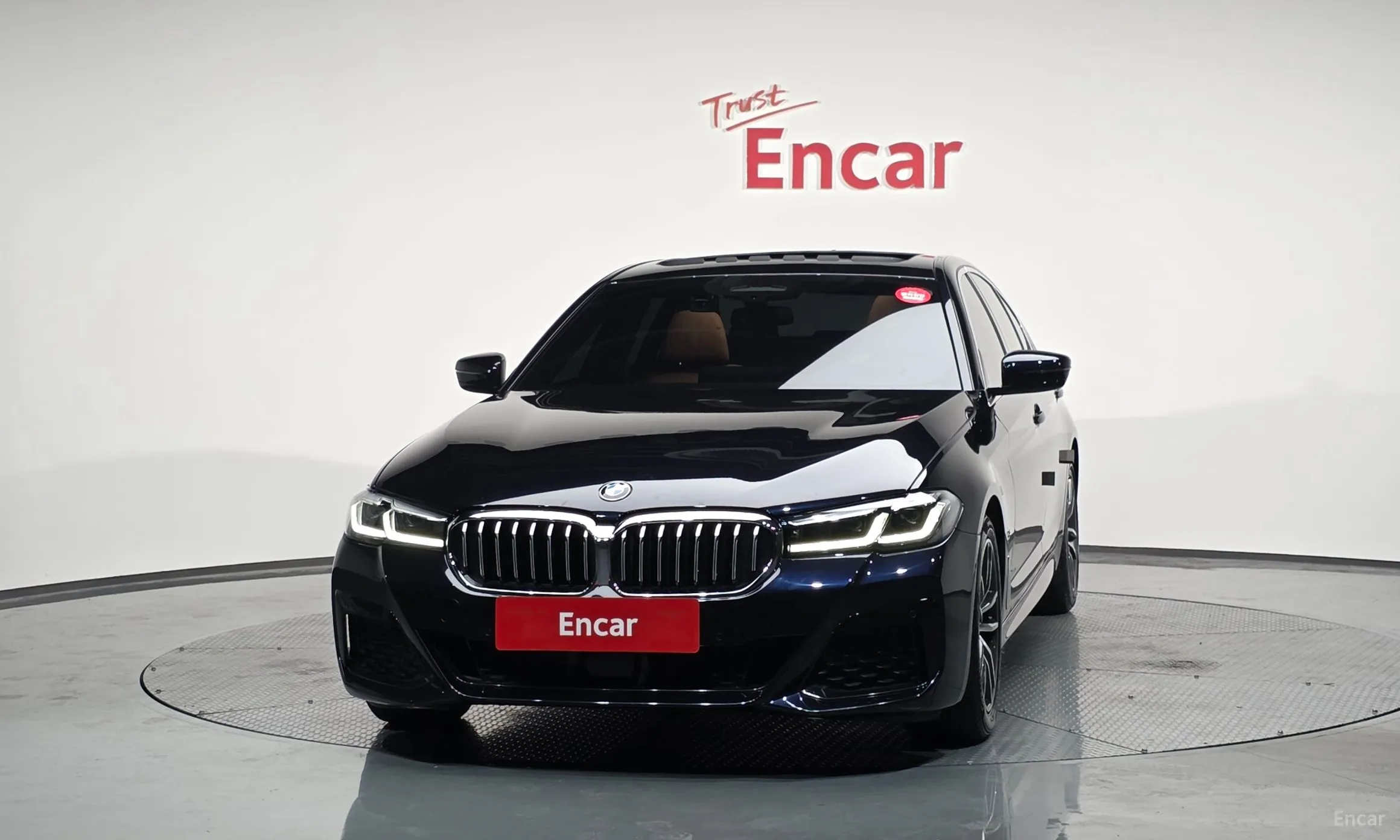 BMW 5 Series (G30) превью 2