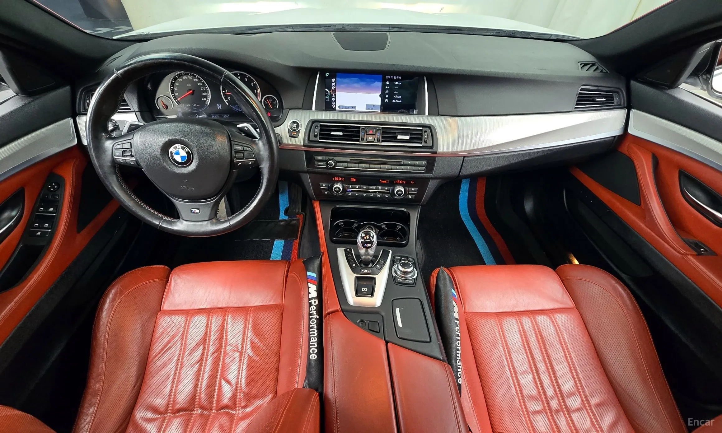 BMW M5 (F10) превью 4
