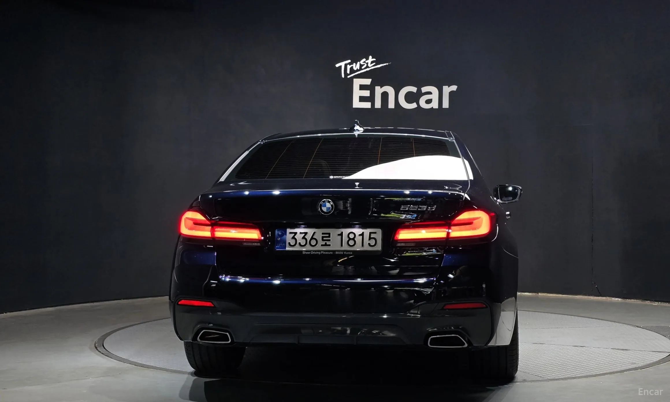 BMW 5 Series (G30) превью 3