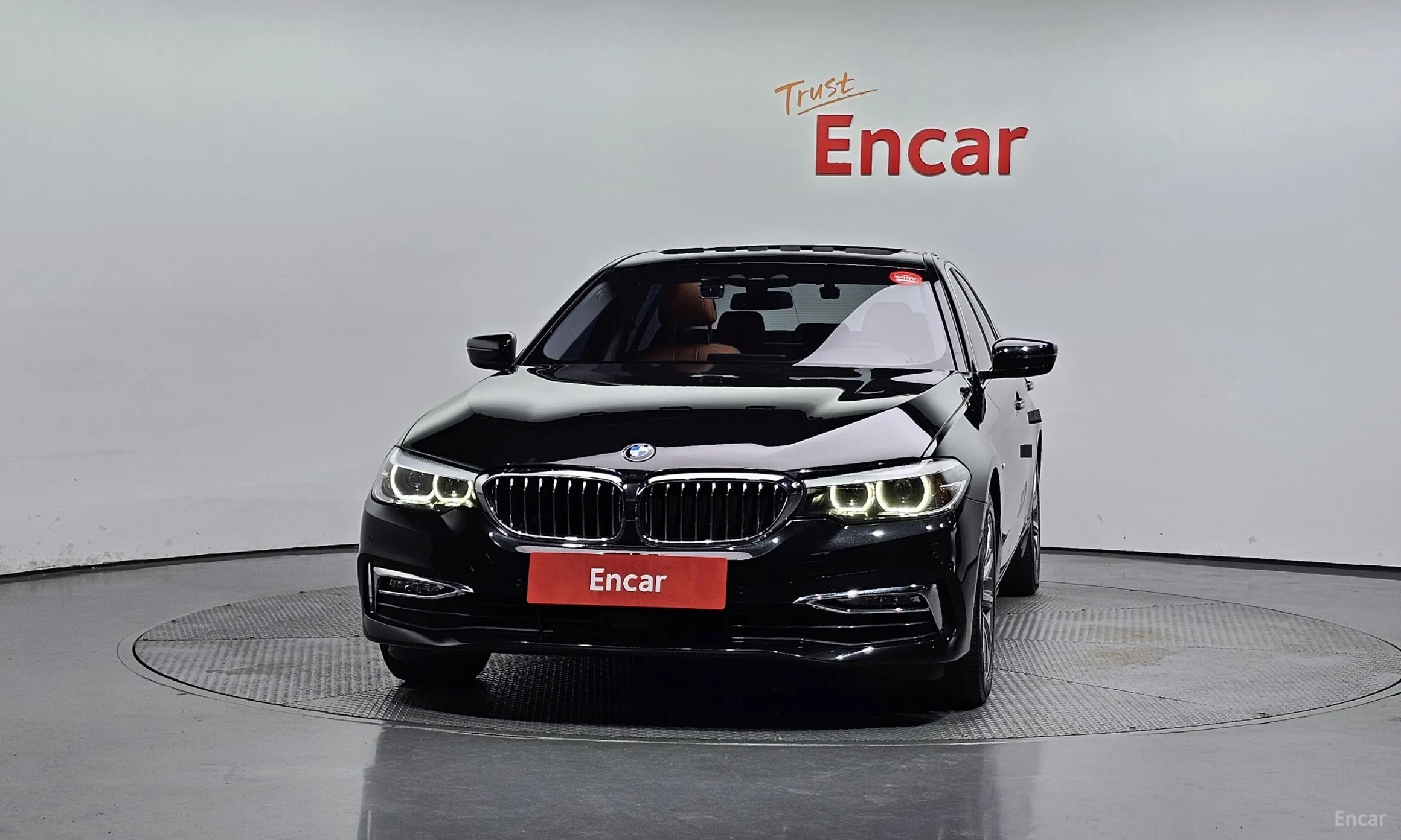 BMW 5 Series (G30) превью 2