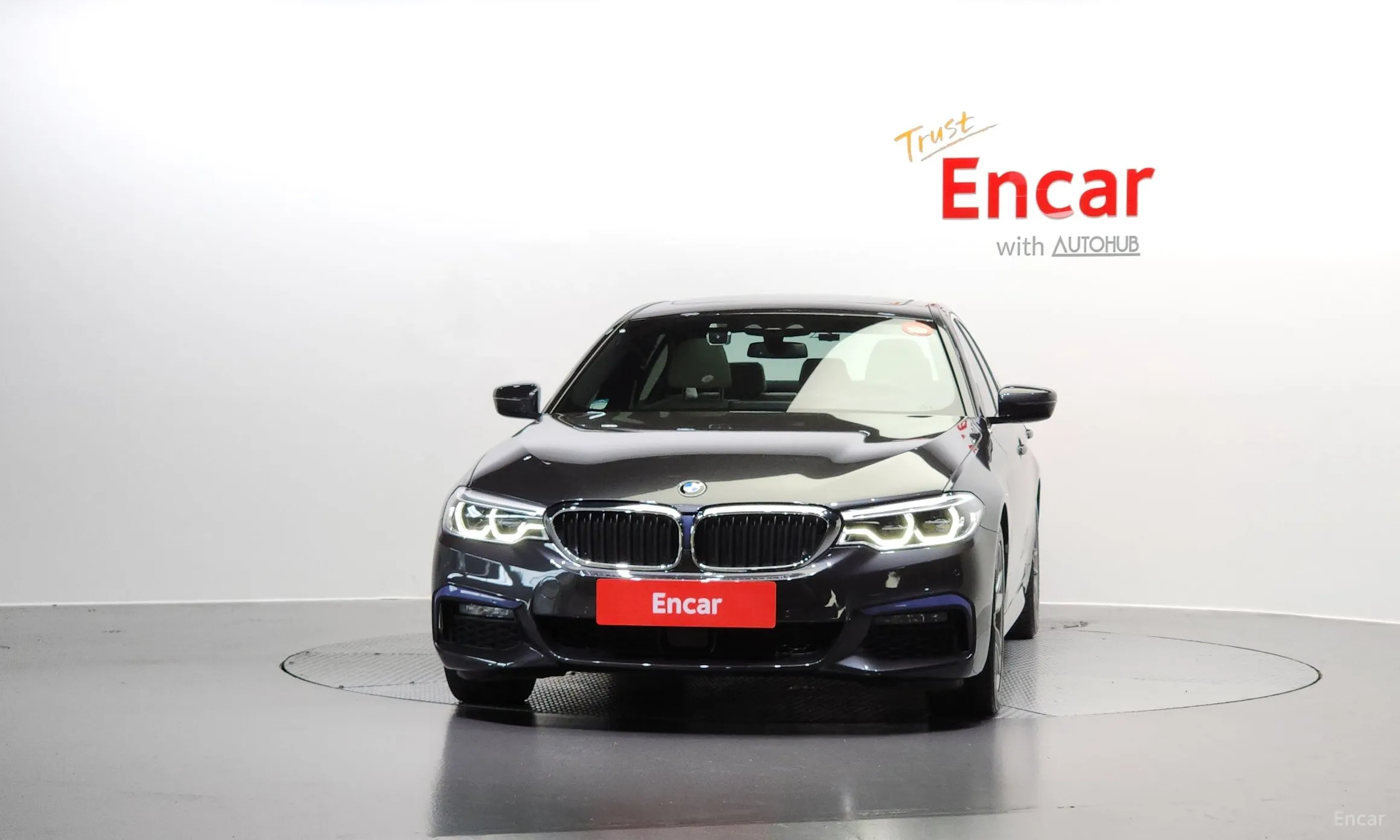 BMW 5 Series (G30) превью 2