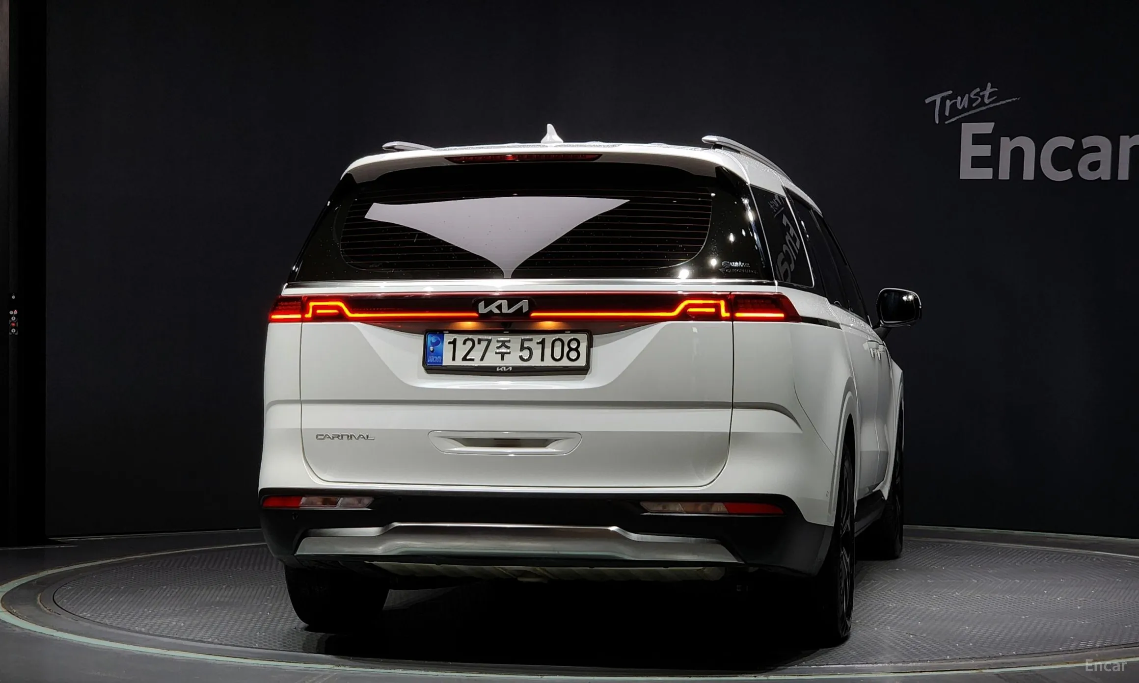 Kia Carnival Gen 4 превью 3