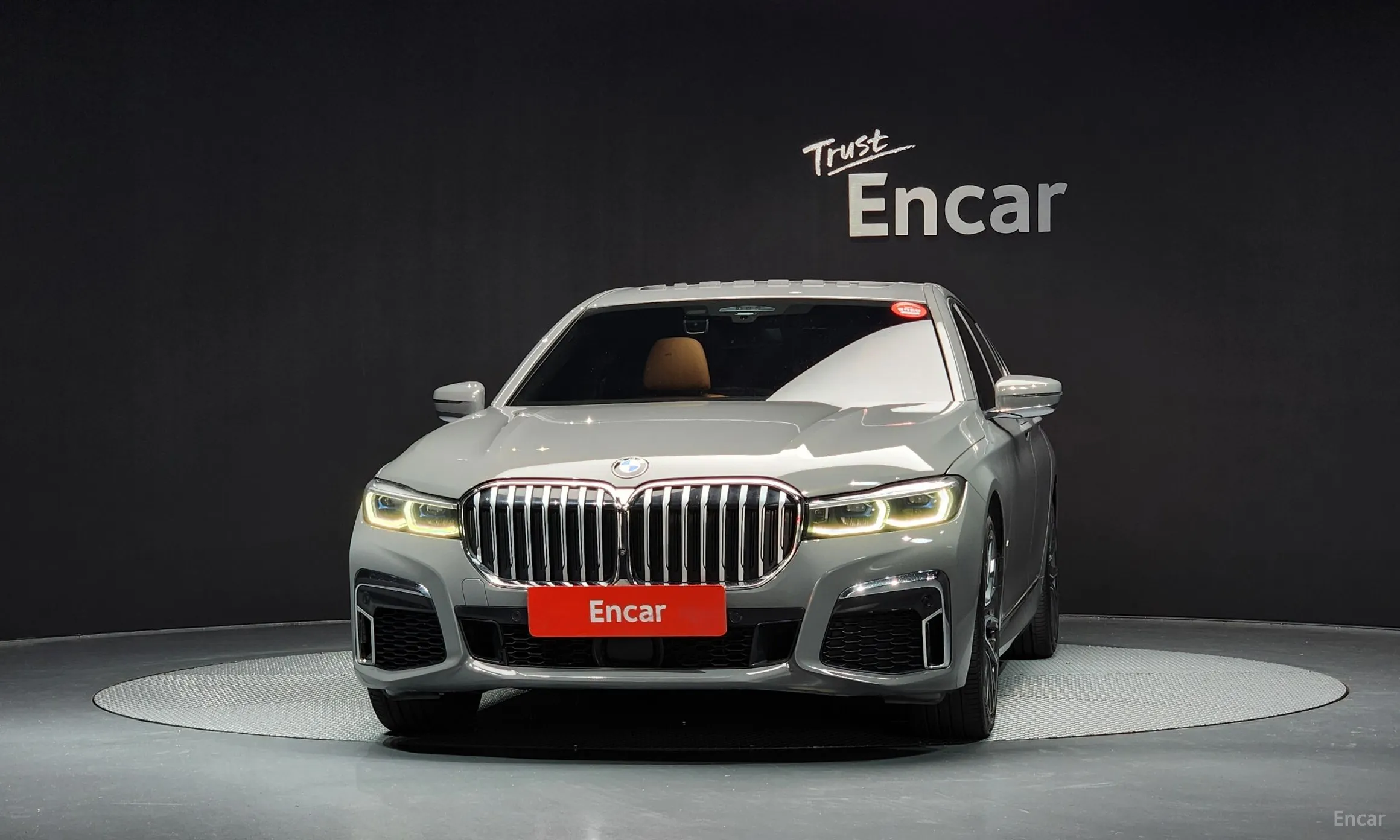 BMW 7 Series (G11) превью 2