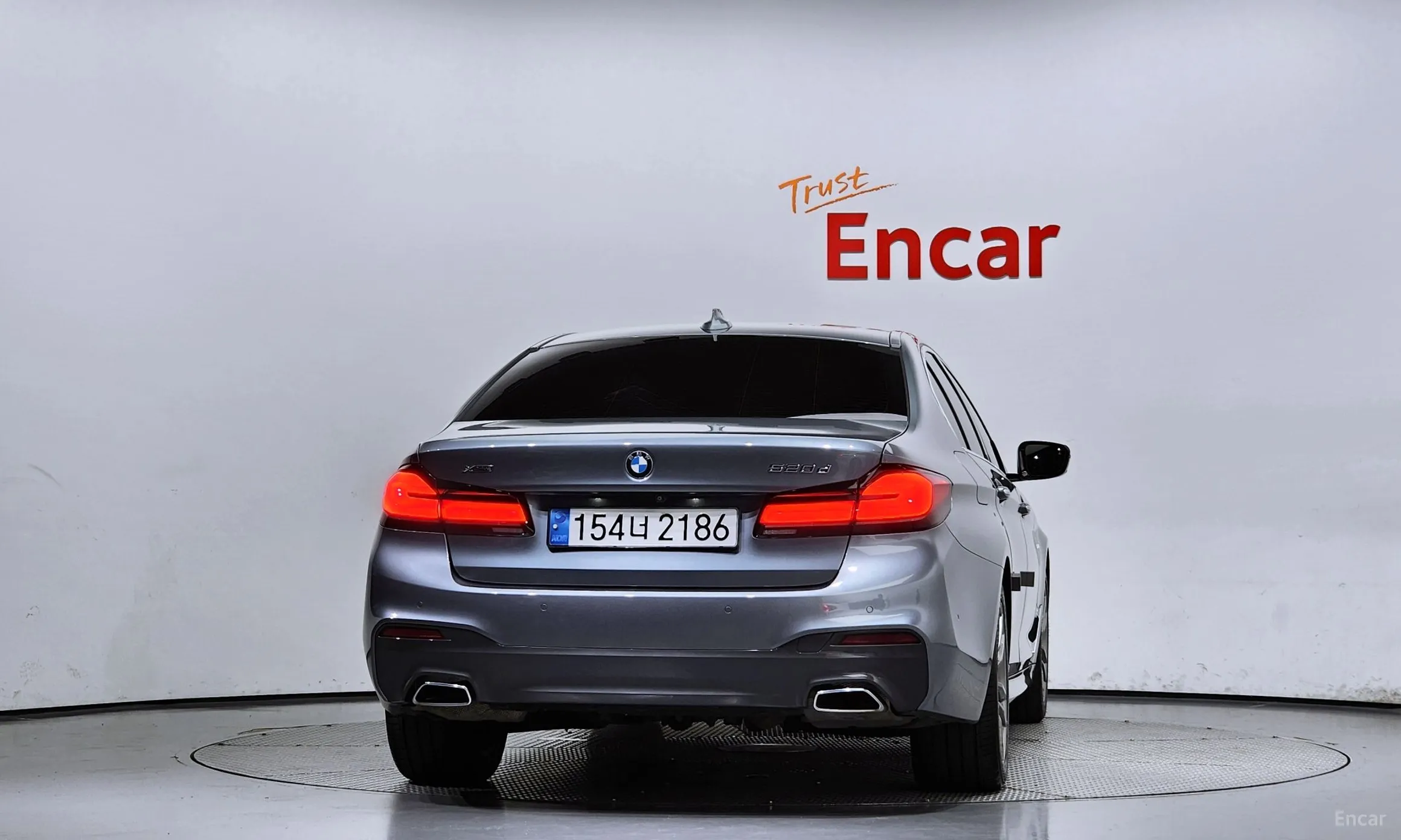 BMW 5 Series (G30) превью 3