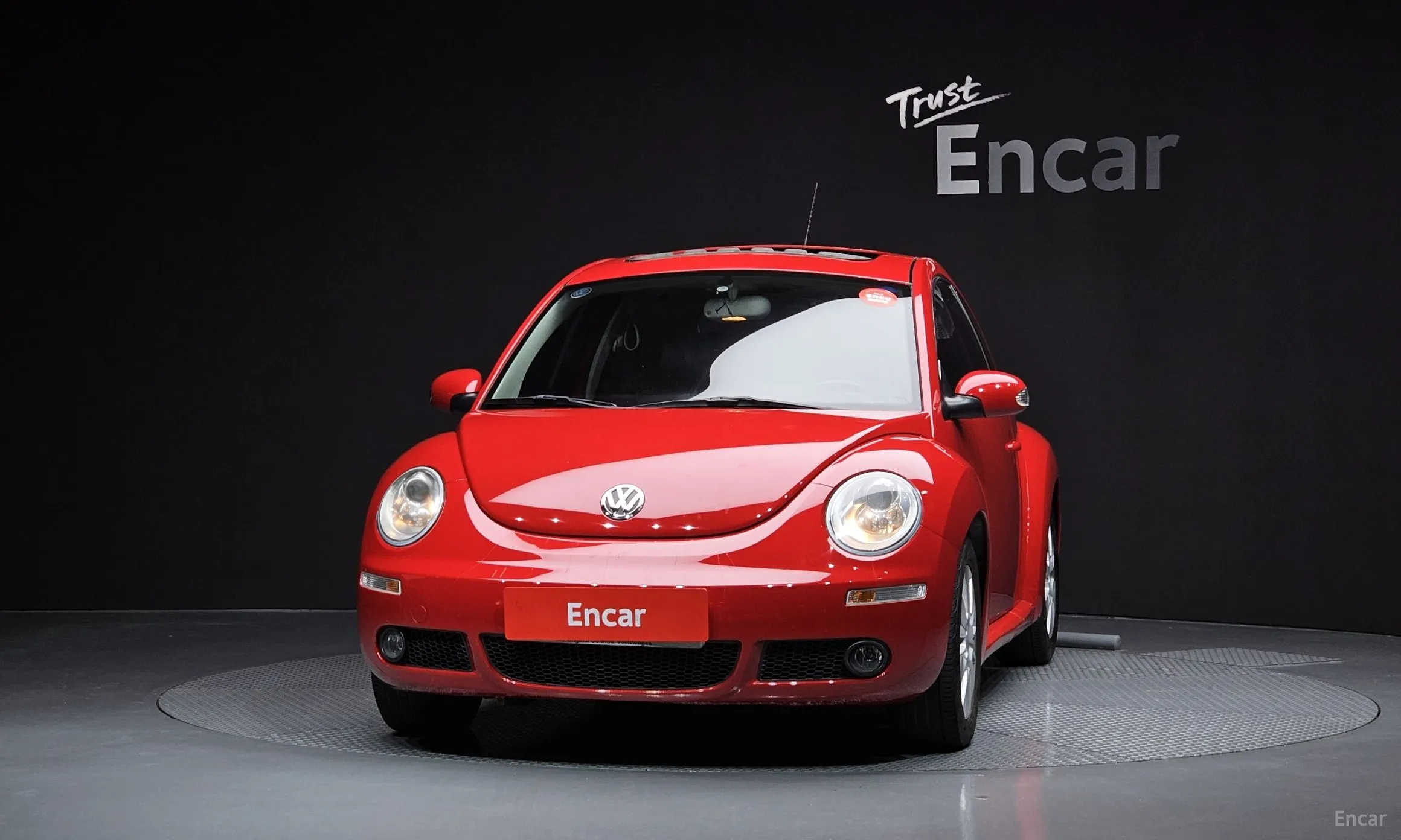Volkswagen New Beetle превью 2