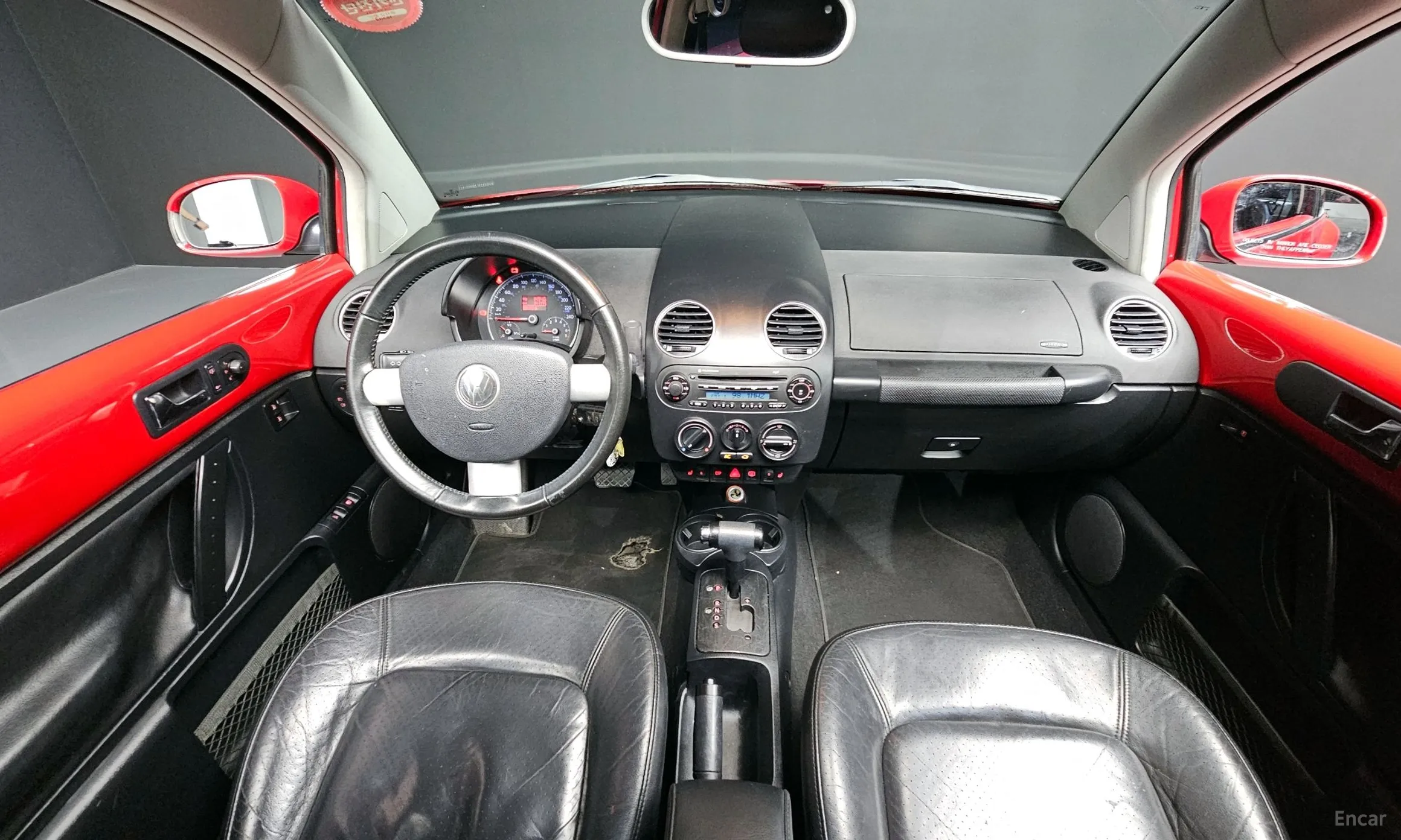 Volkswagen New Beetle превью 4