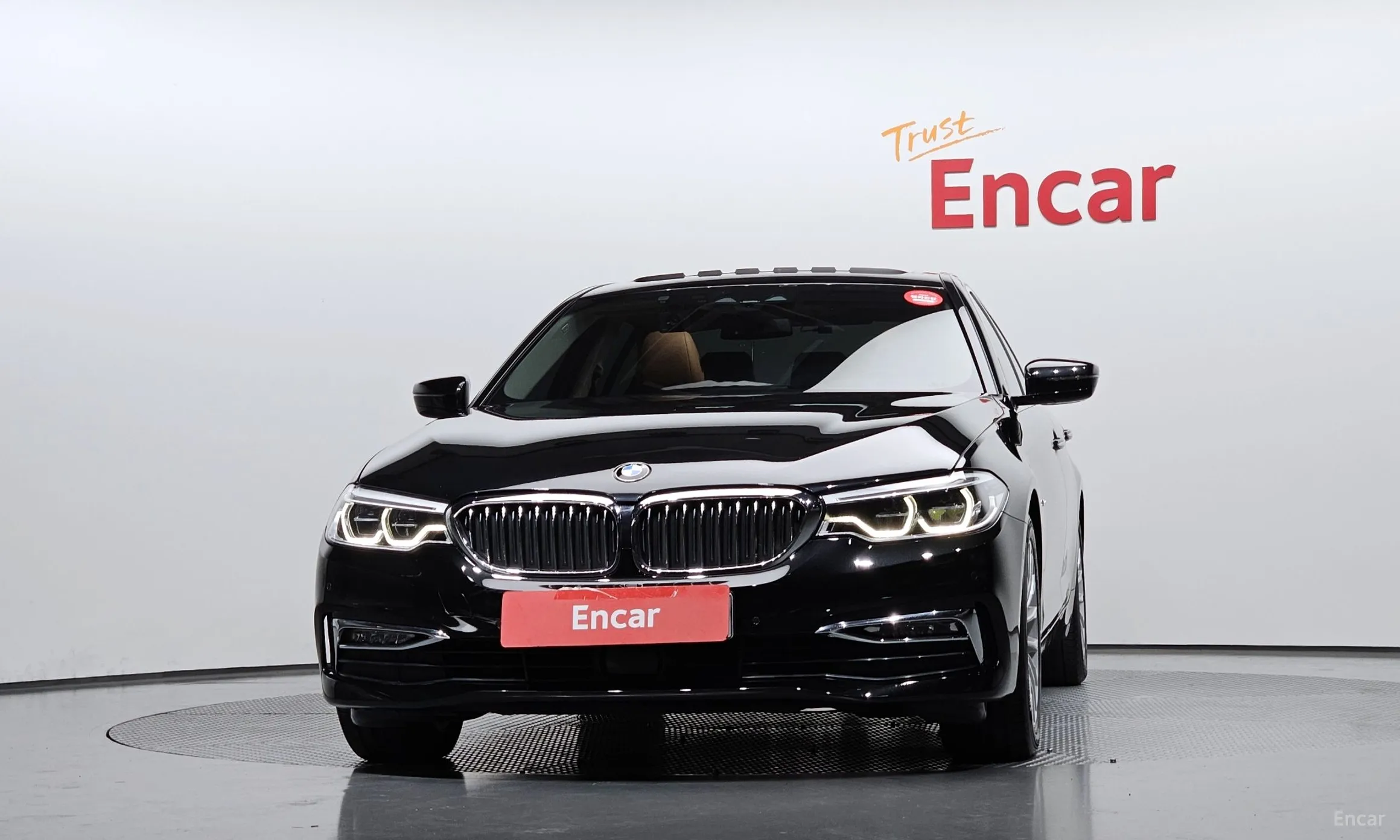 BMW 5 Series (G30) превью 2