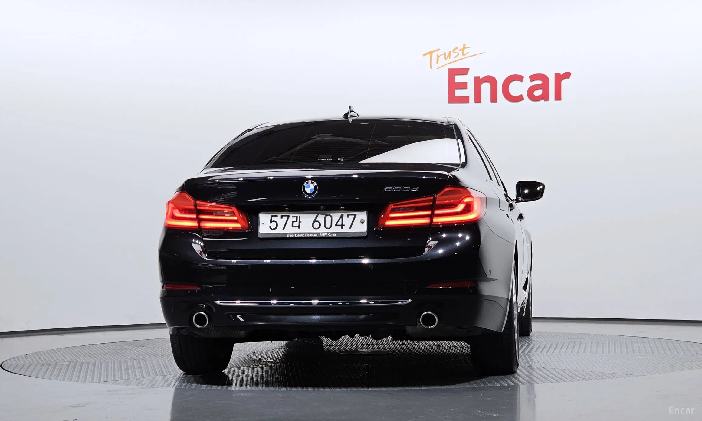 BMW 5 Series (G30) превью 3