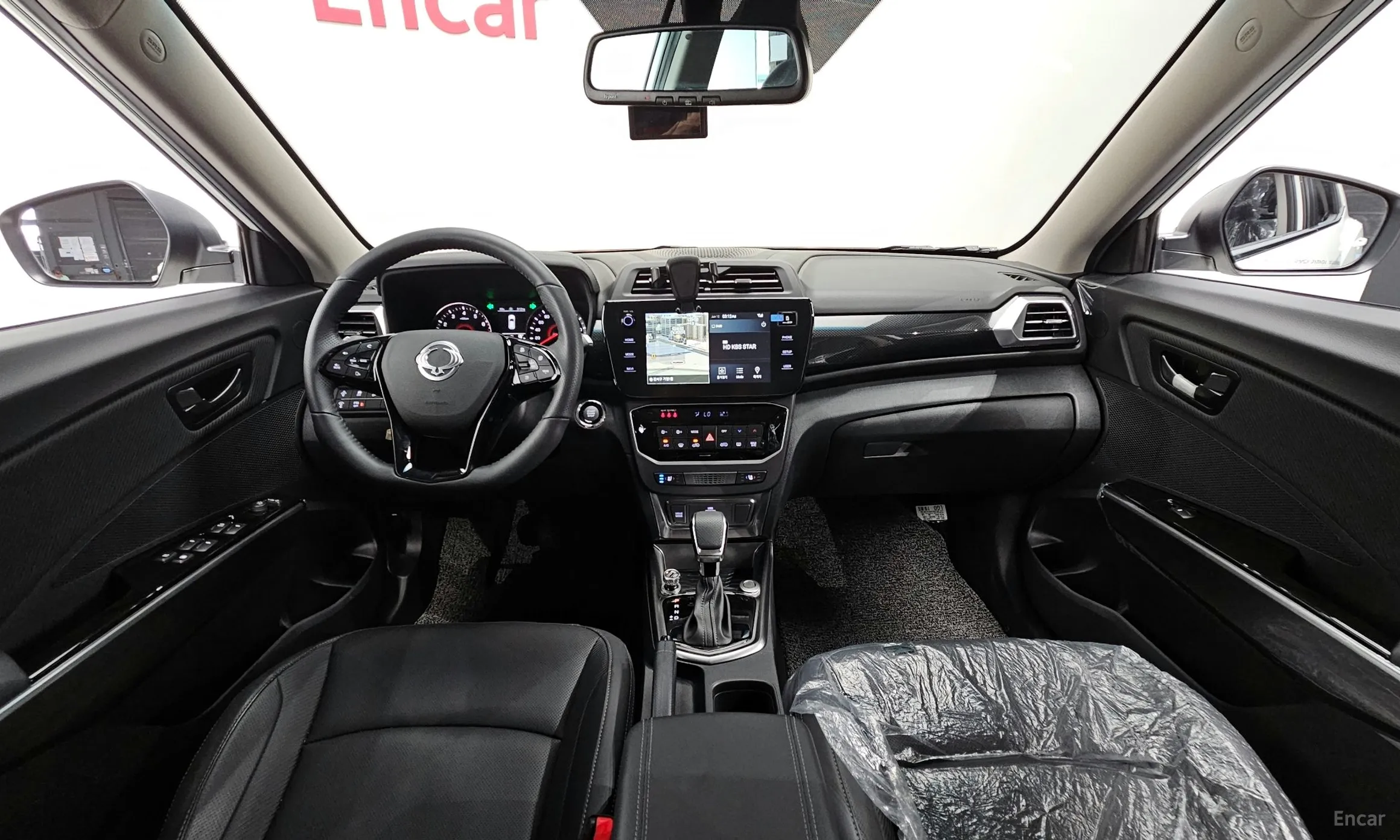 KG Mobility (SsangYong) Tivoli превью 4