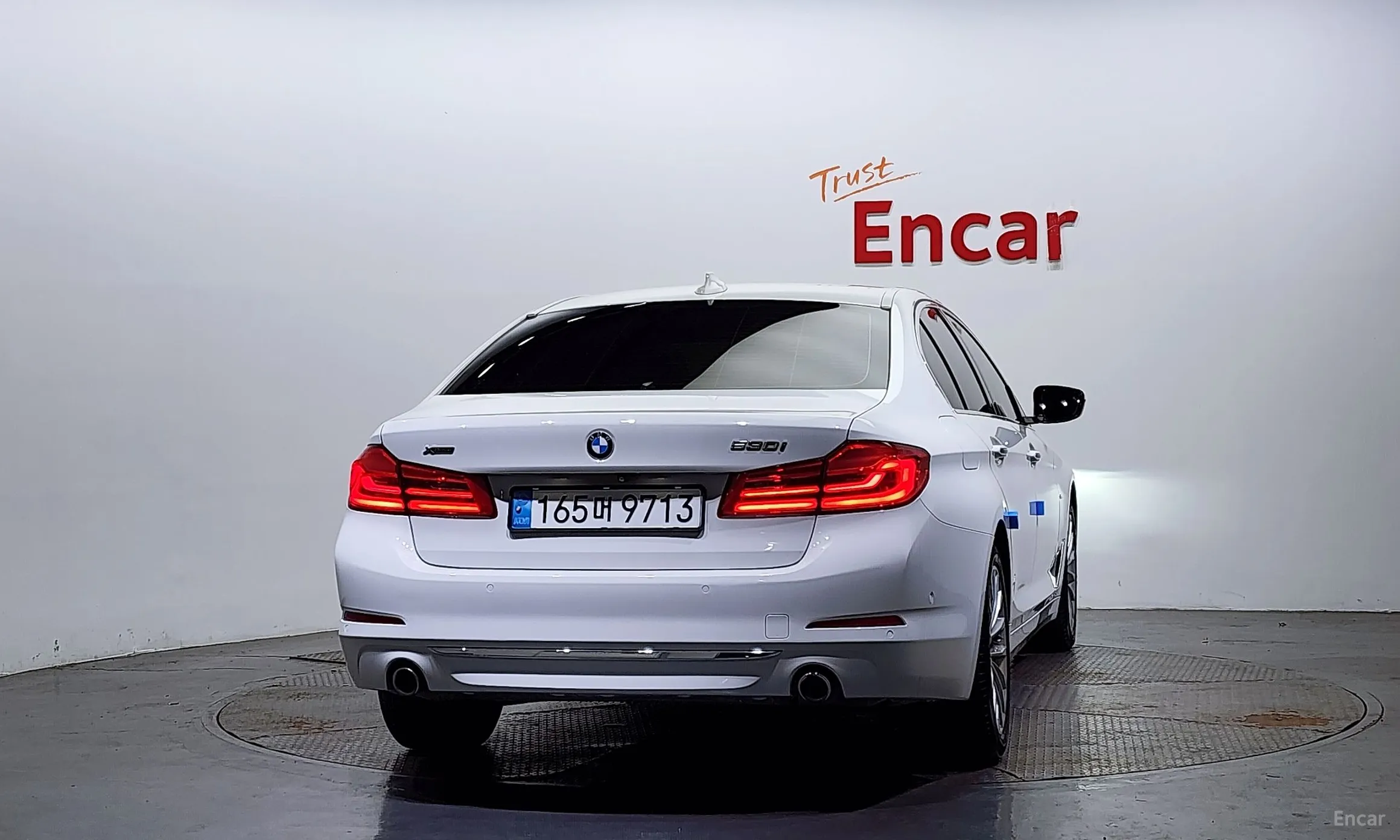 BMW 5 Series (G30) превью 3