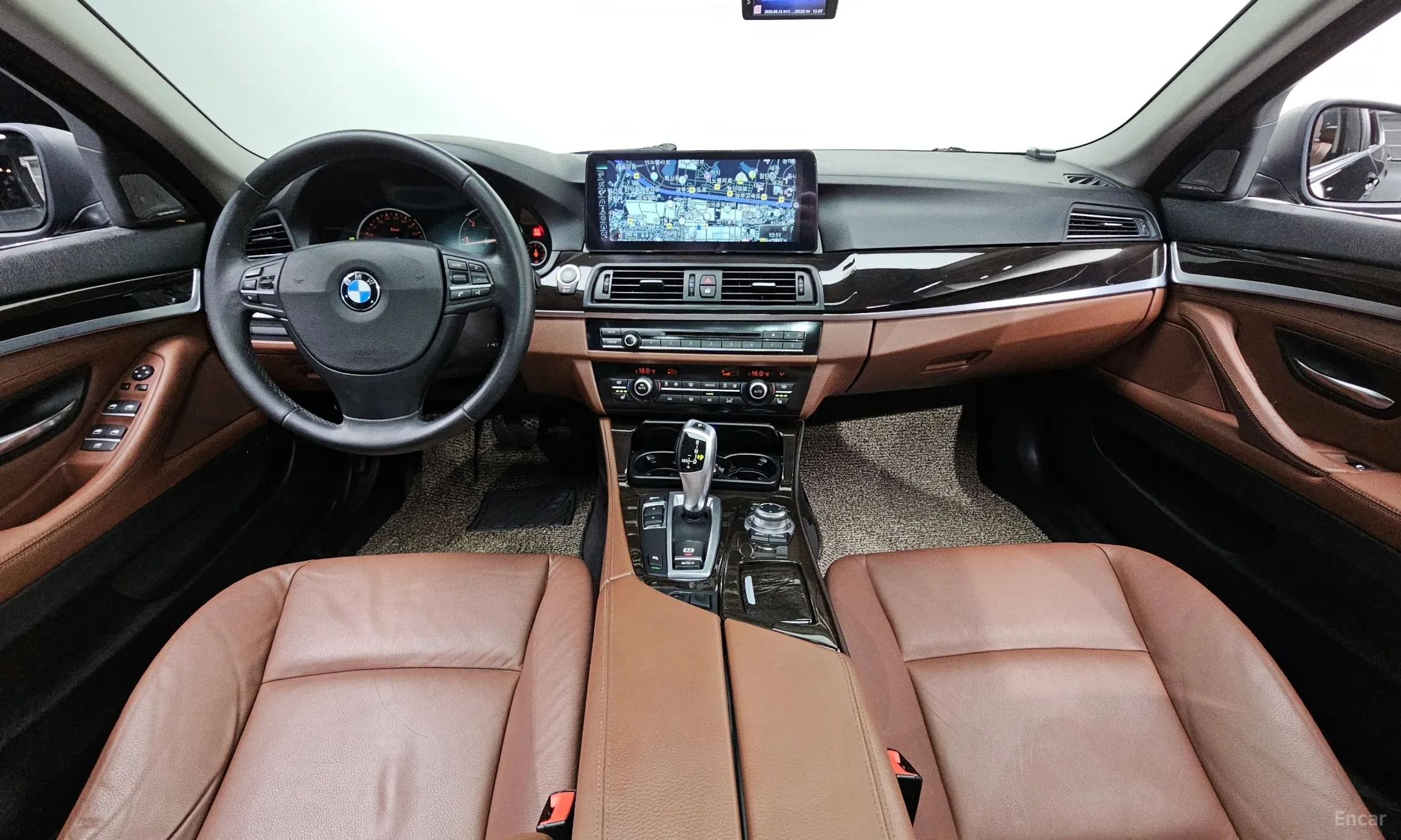 BMW 5 Series (F10) превью 4