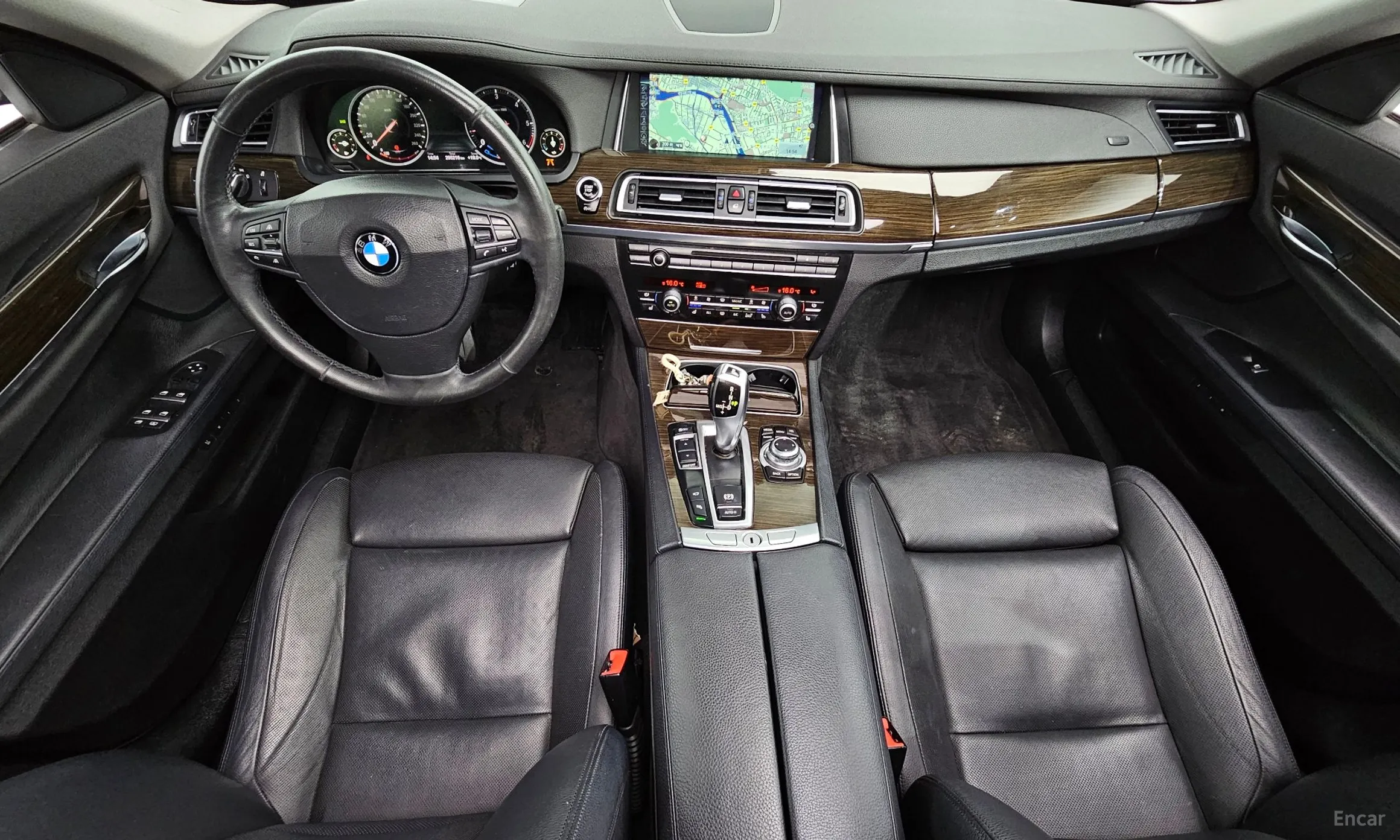 BMW 7 Series (F01) превью 4