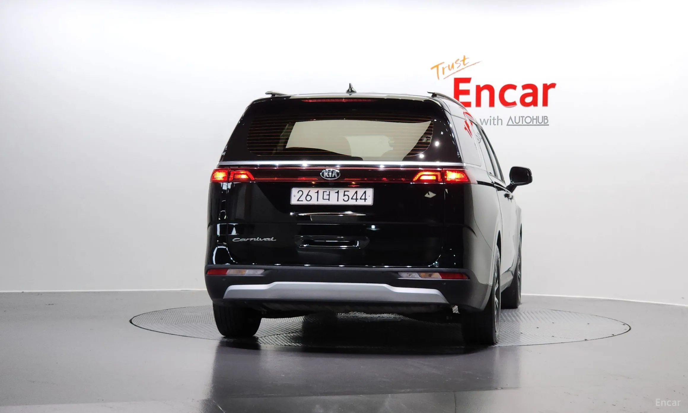 Kia Carnival Gen 4 превью 3
