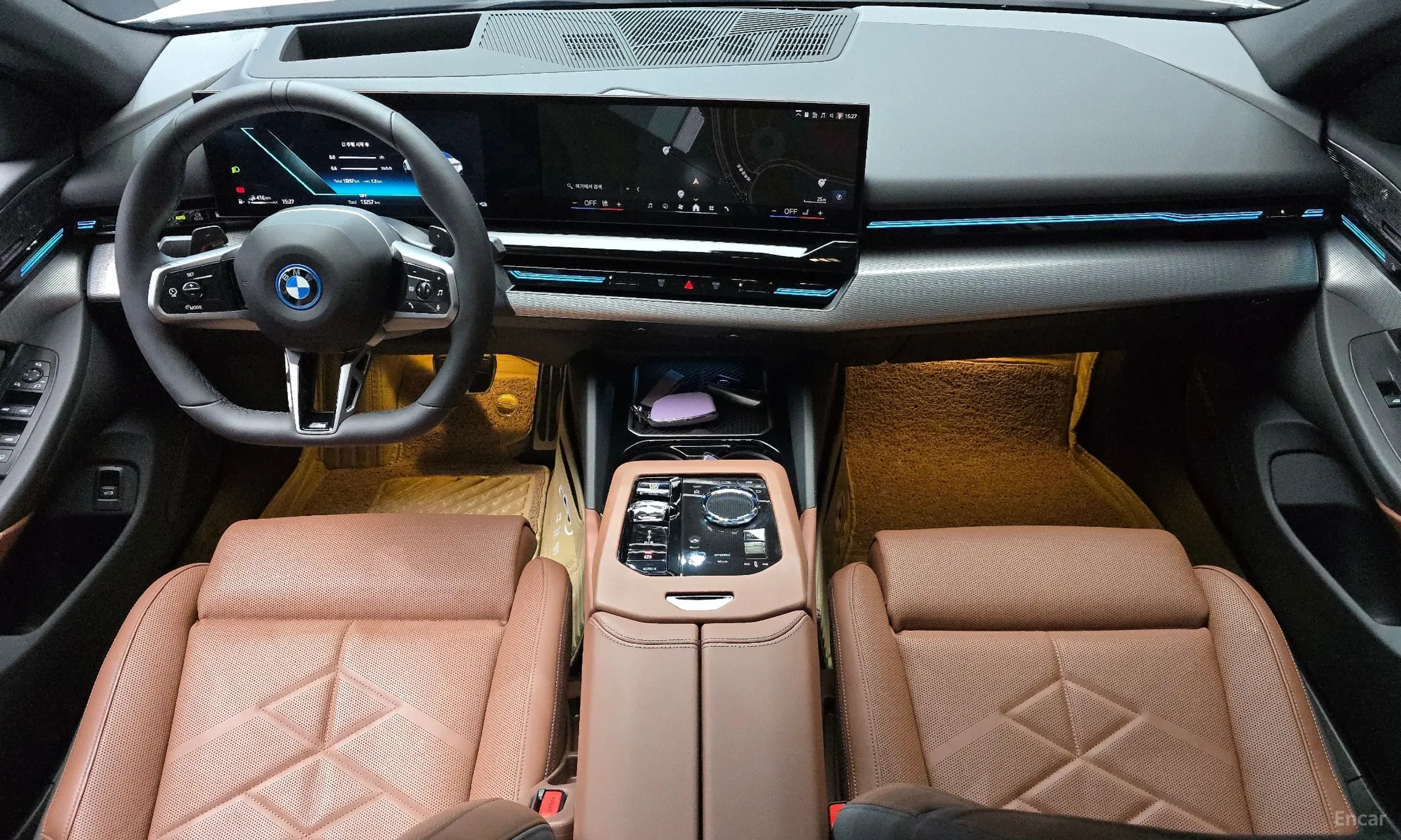 BMW 5 Series (G60) превью 4