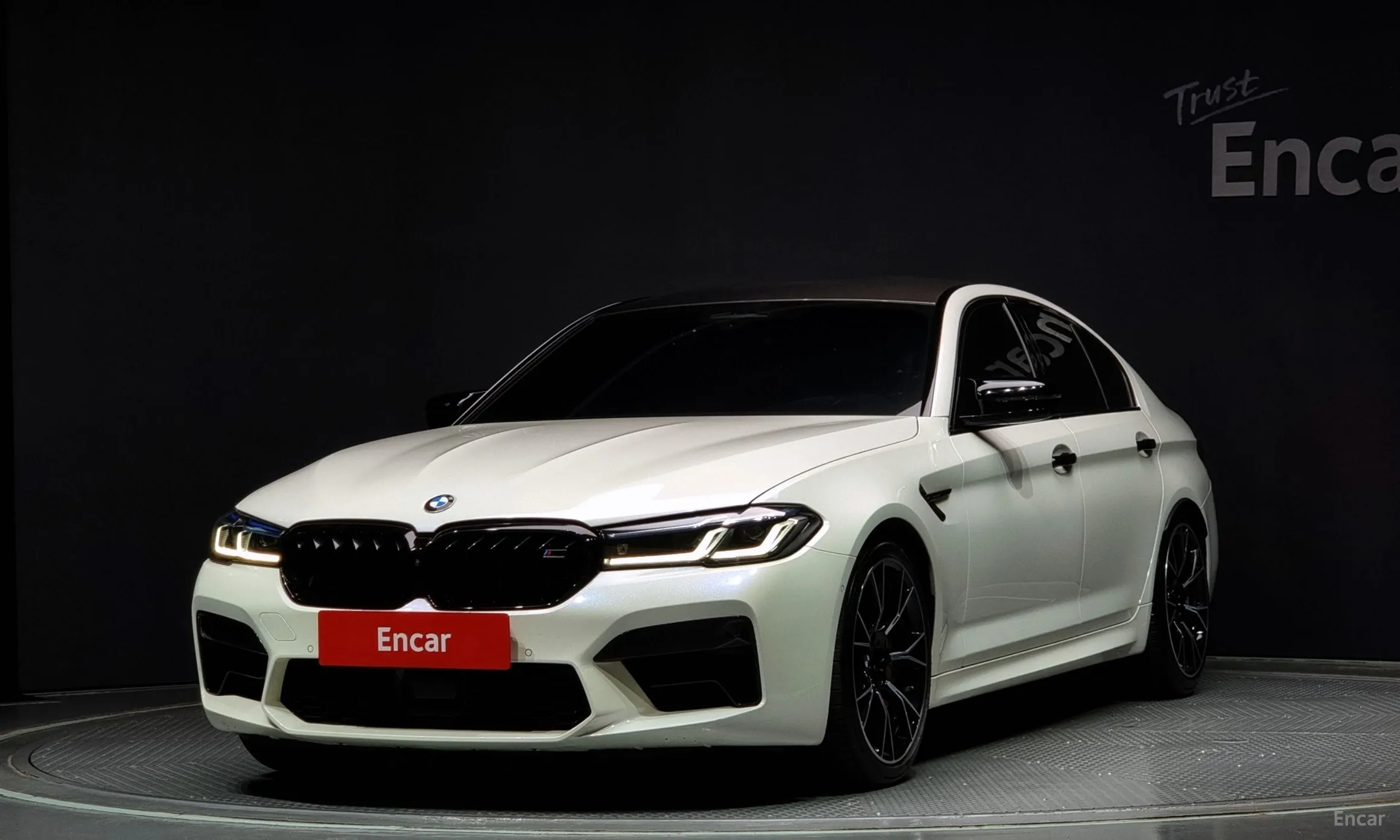 M5 (F90)