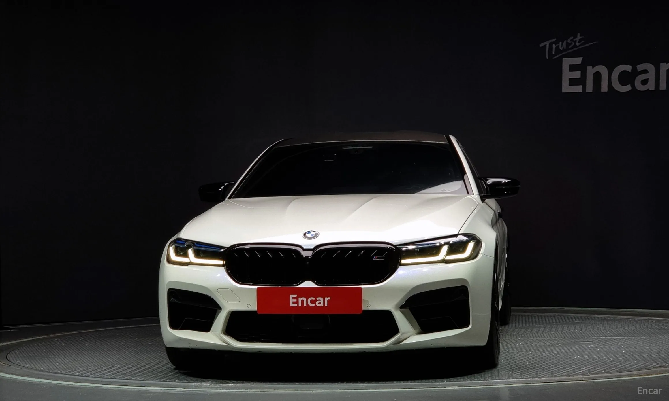 BMW M5 (F90)
