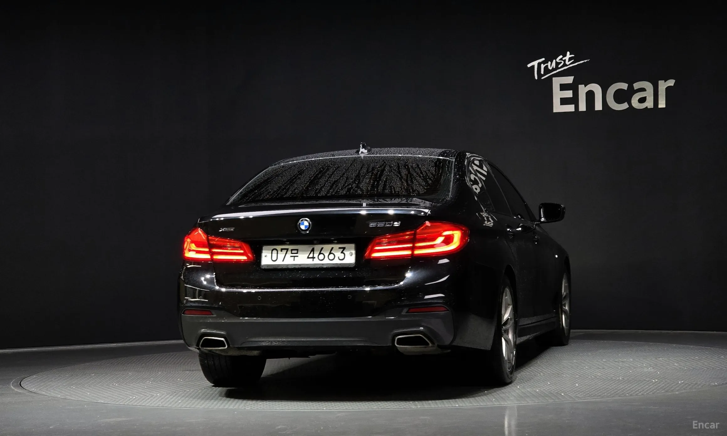 BMW 5 Series (G30) превью 3