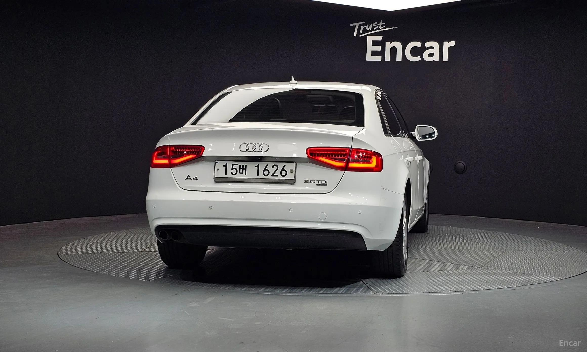 Audi New A4 превью 3