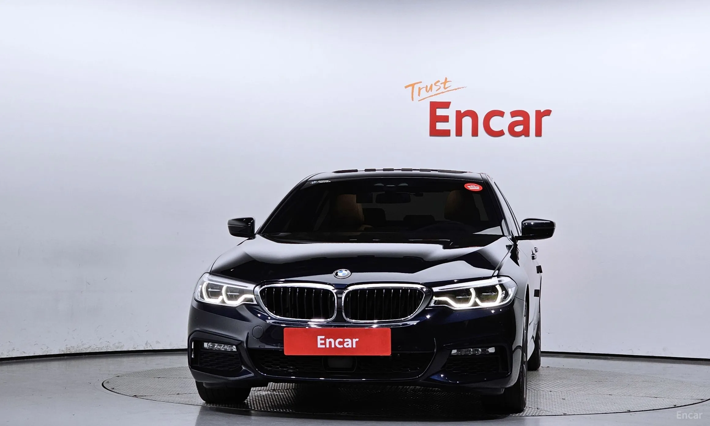 BMW 5 Series (G30) превью 2