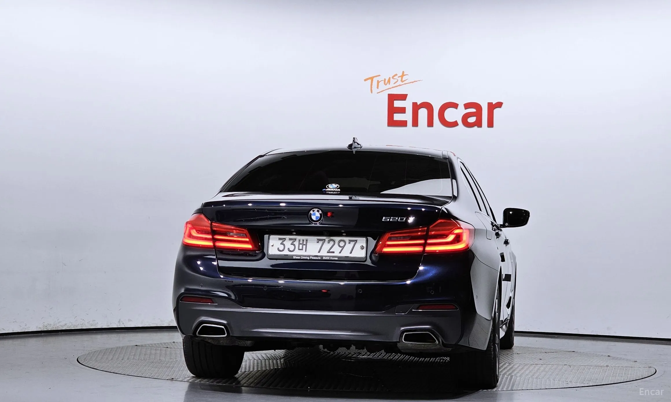 BMW 5 Series (G30) превью 3