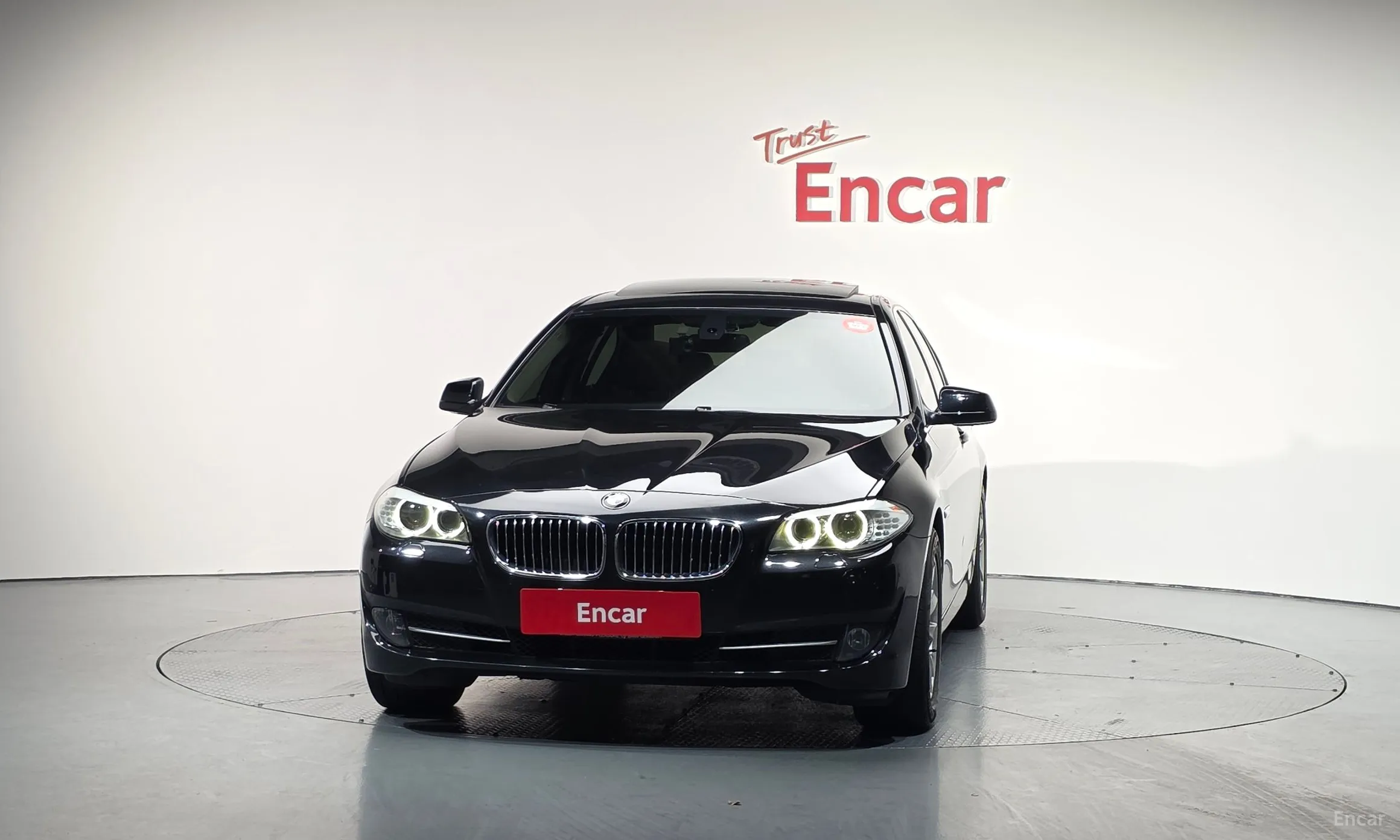 BMW 5 Series (F10) превью 3