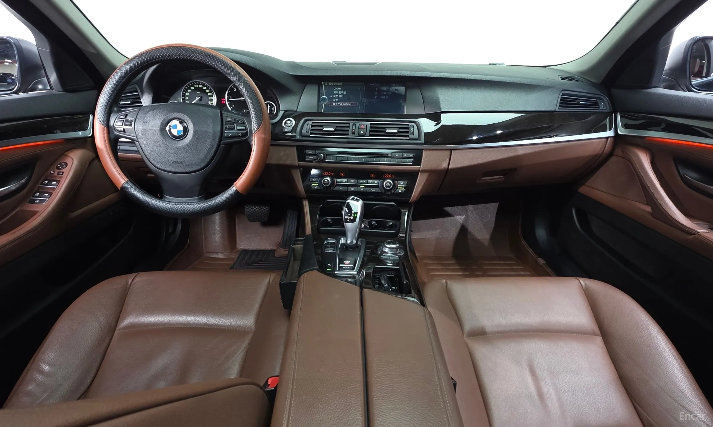 BMW 5 Series (F10) превью 4