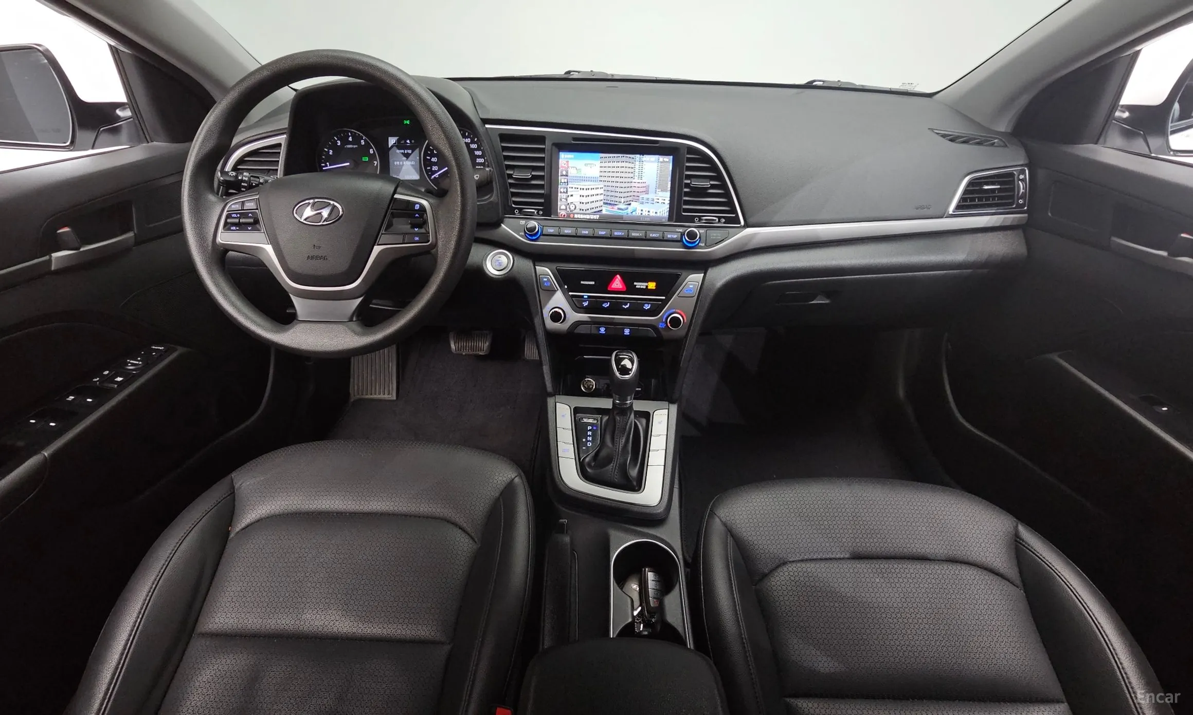 Hyundai Avante AD превью 4