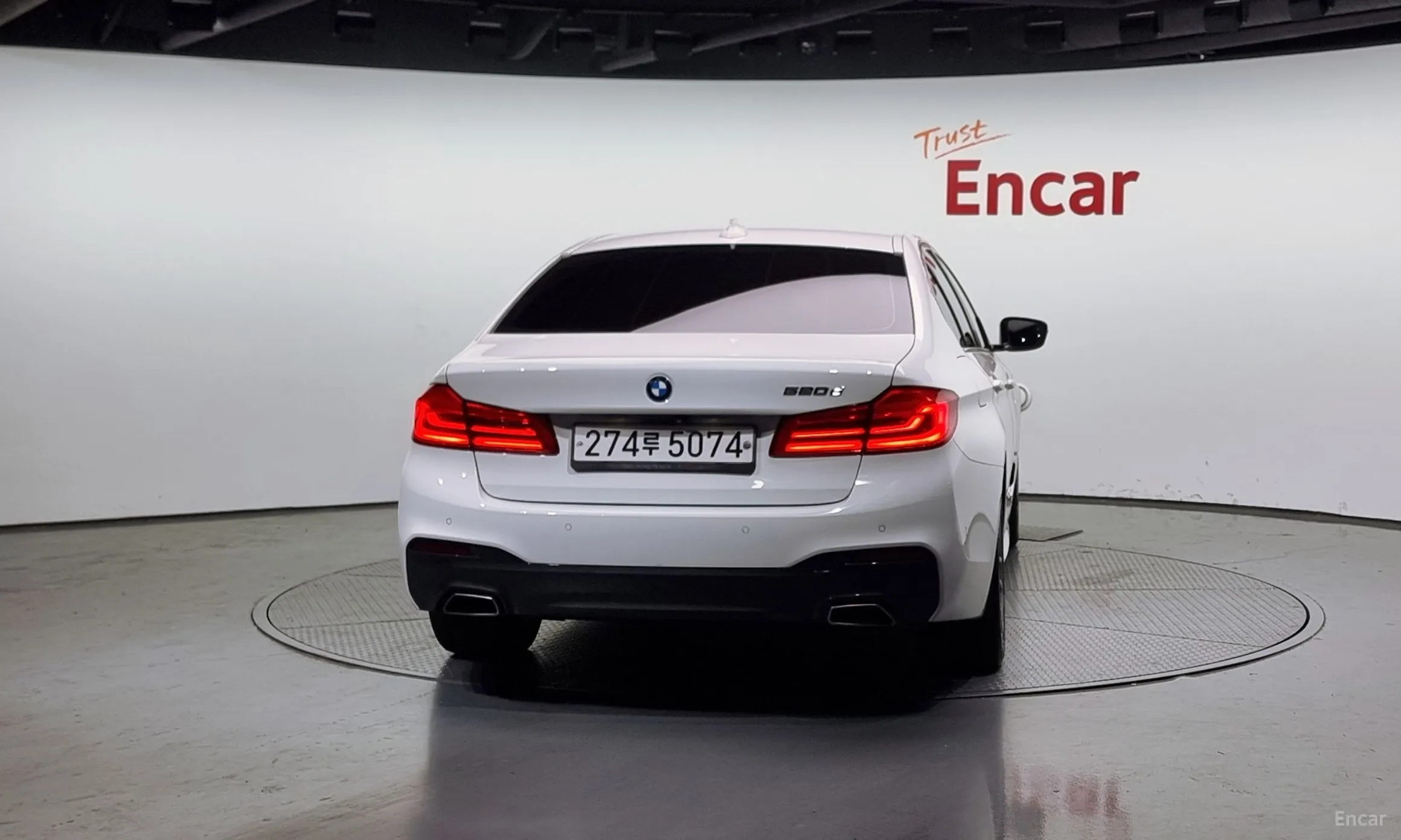 BMW 5 Series (G30) превью 3