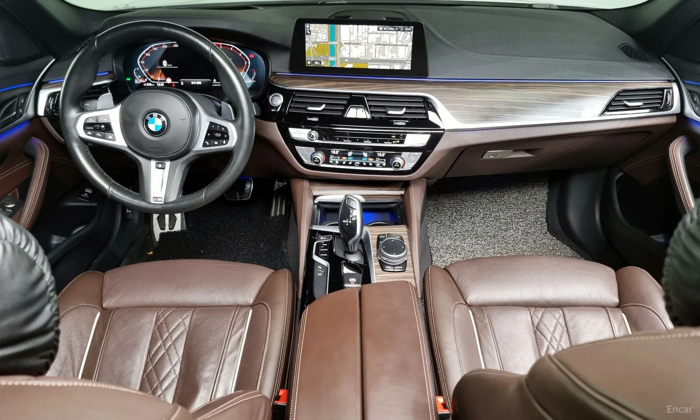 BMW 5 Series (G30) превью 4