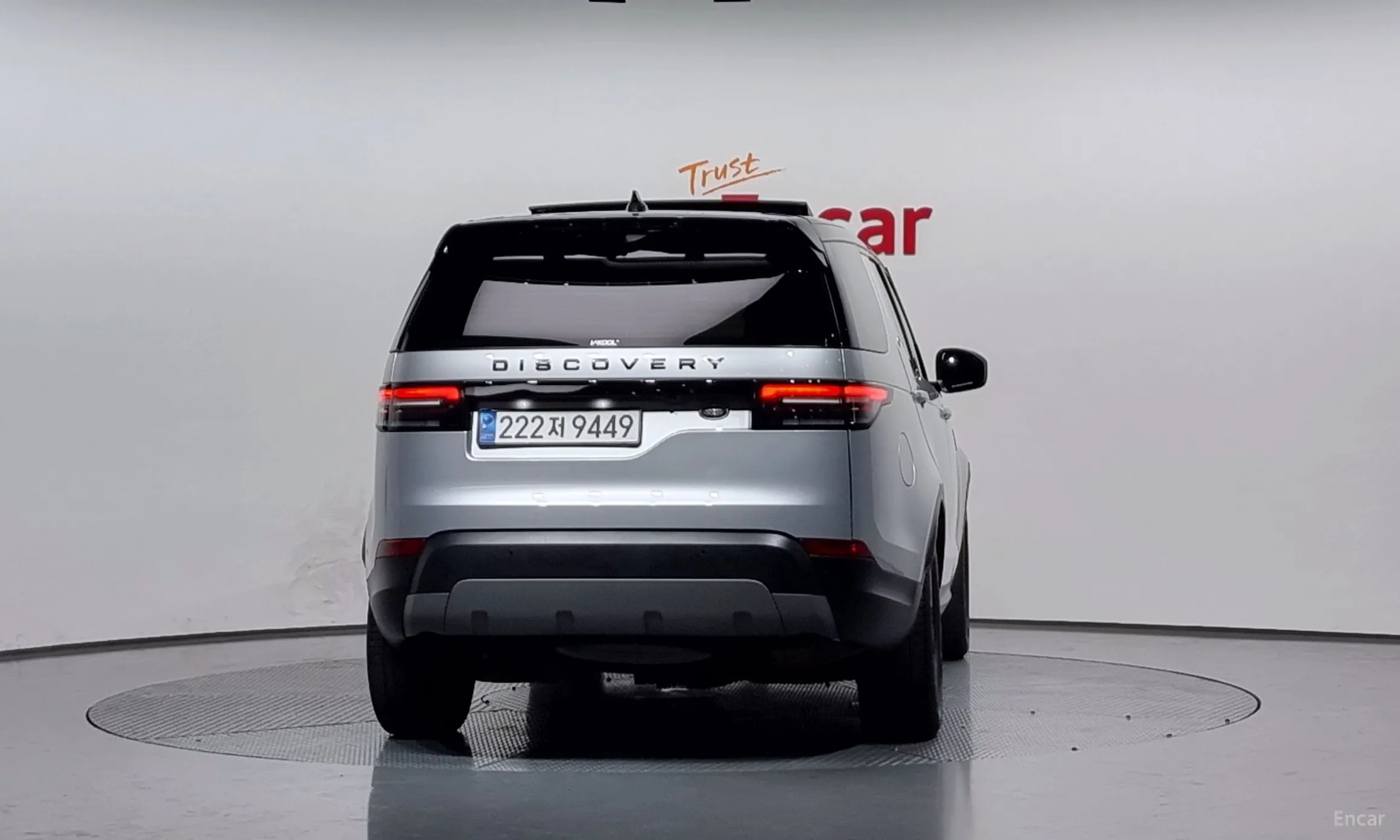 Land Rover Discovery 5 превью 3