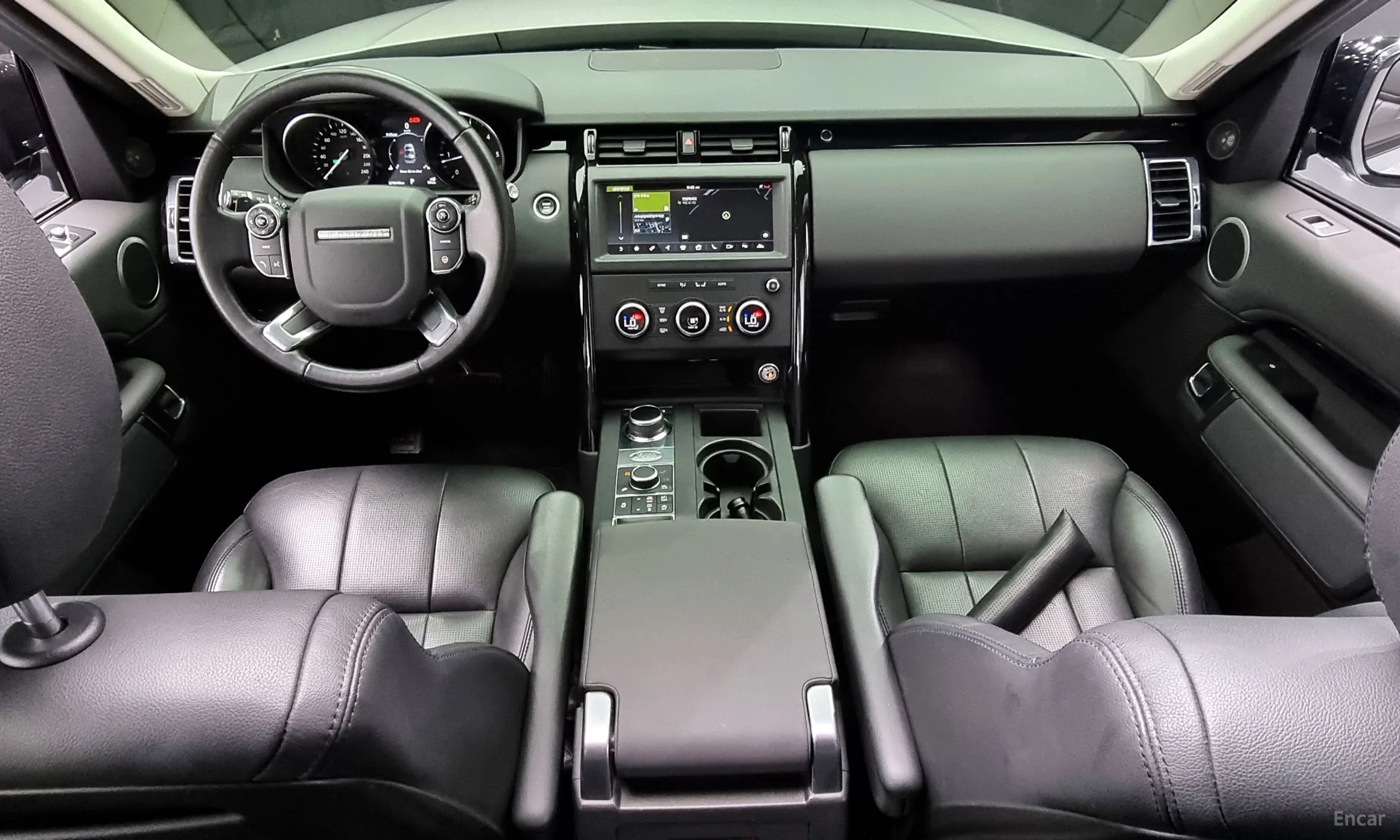 Land Rover Discovery 5 превью 4