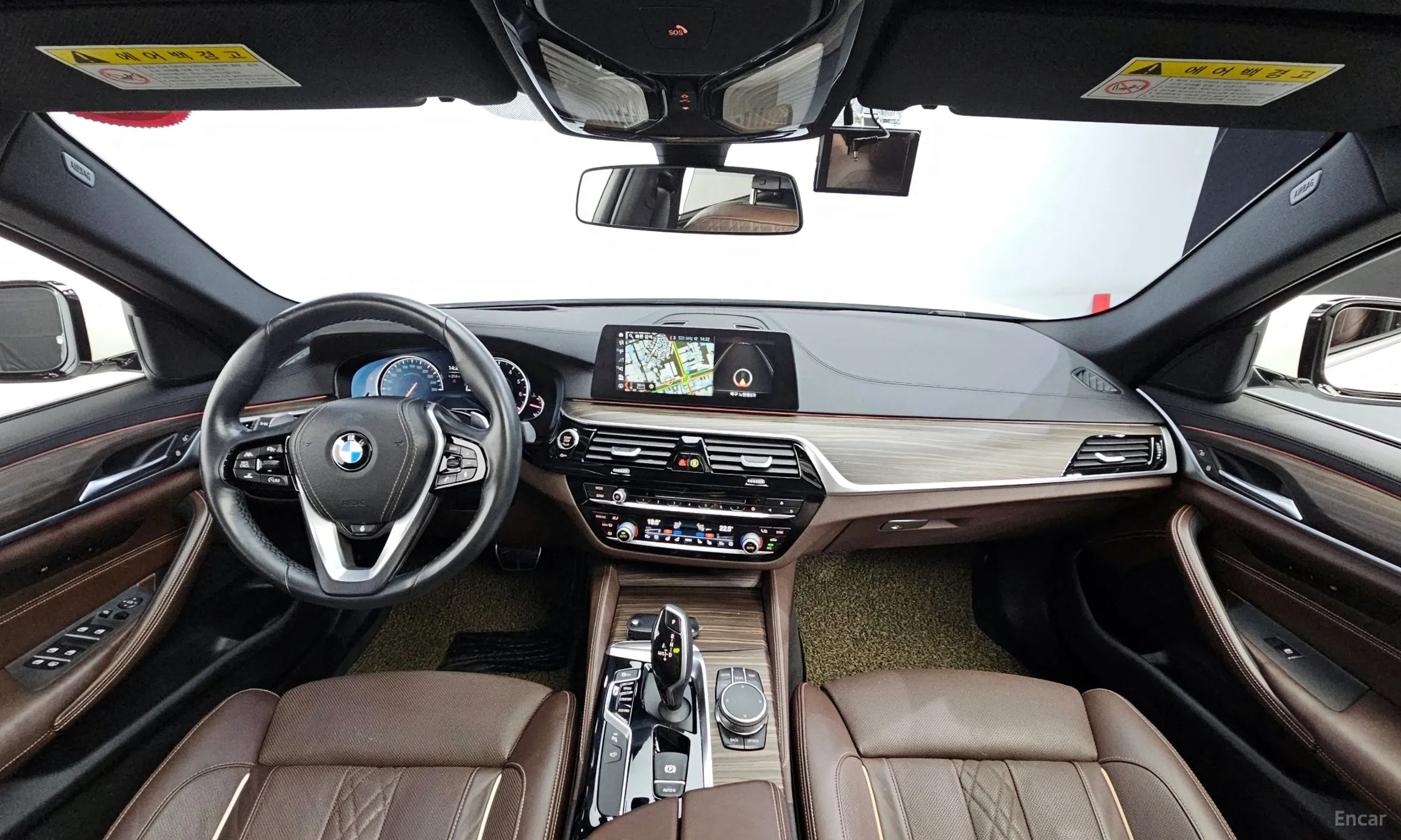 BMW 5 Series (G30) превью 4