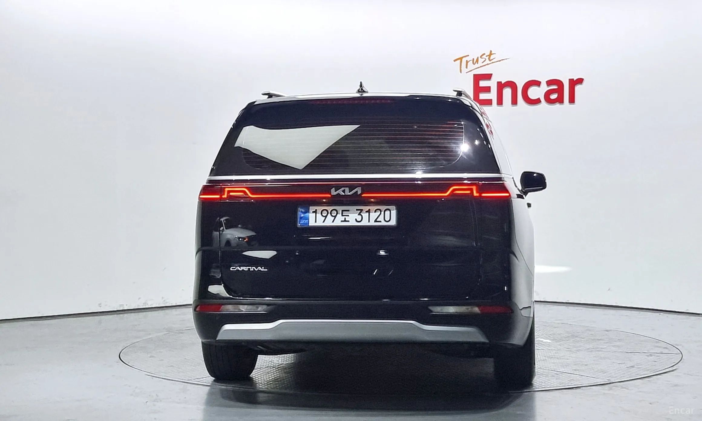 Kia Carnival Gen 4 превью 3